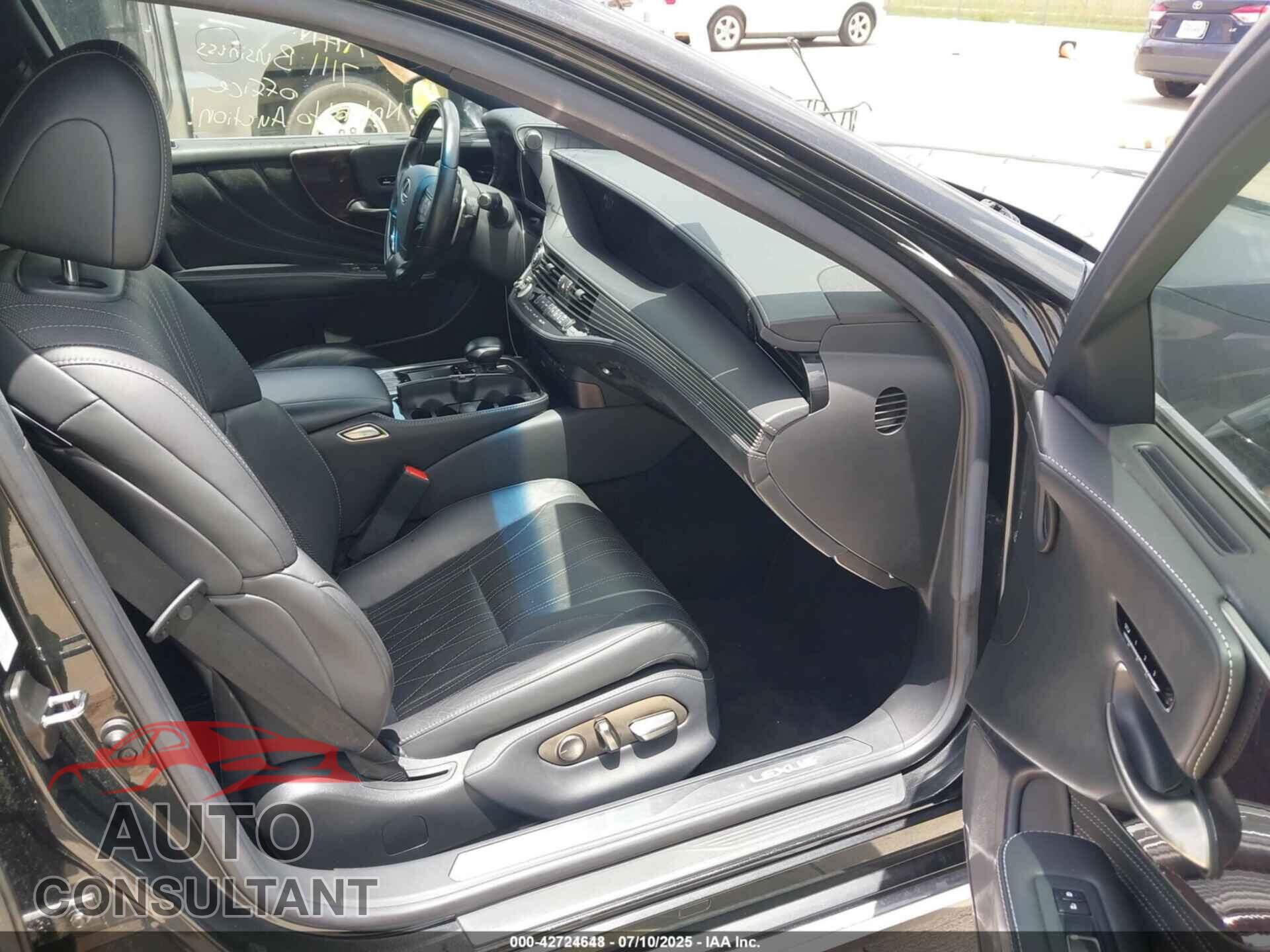 LEXUS LS 500 2019 - JTHB51FF7K5009200