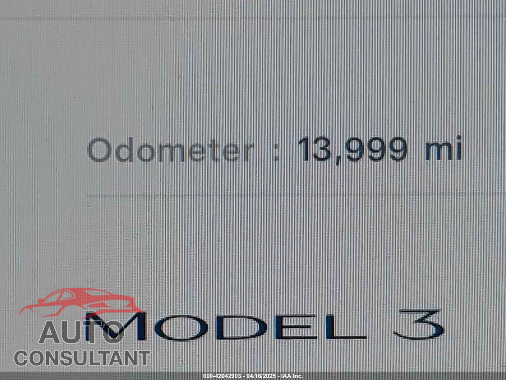 TESLA MODEL 3 2024 - 5YJ3E1EA6RF747946