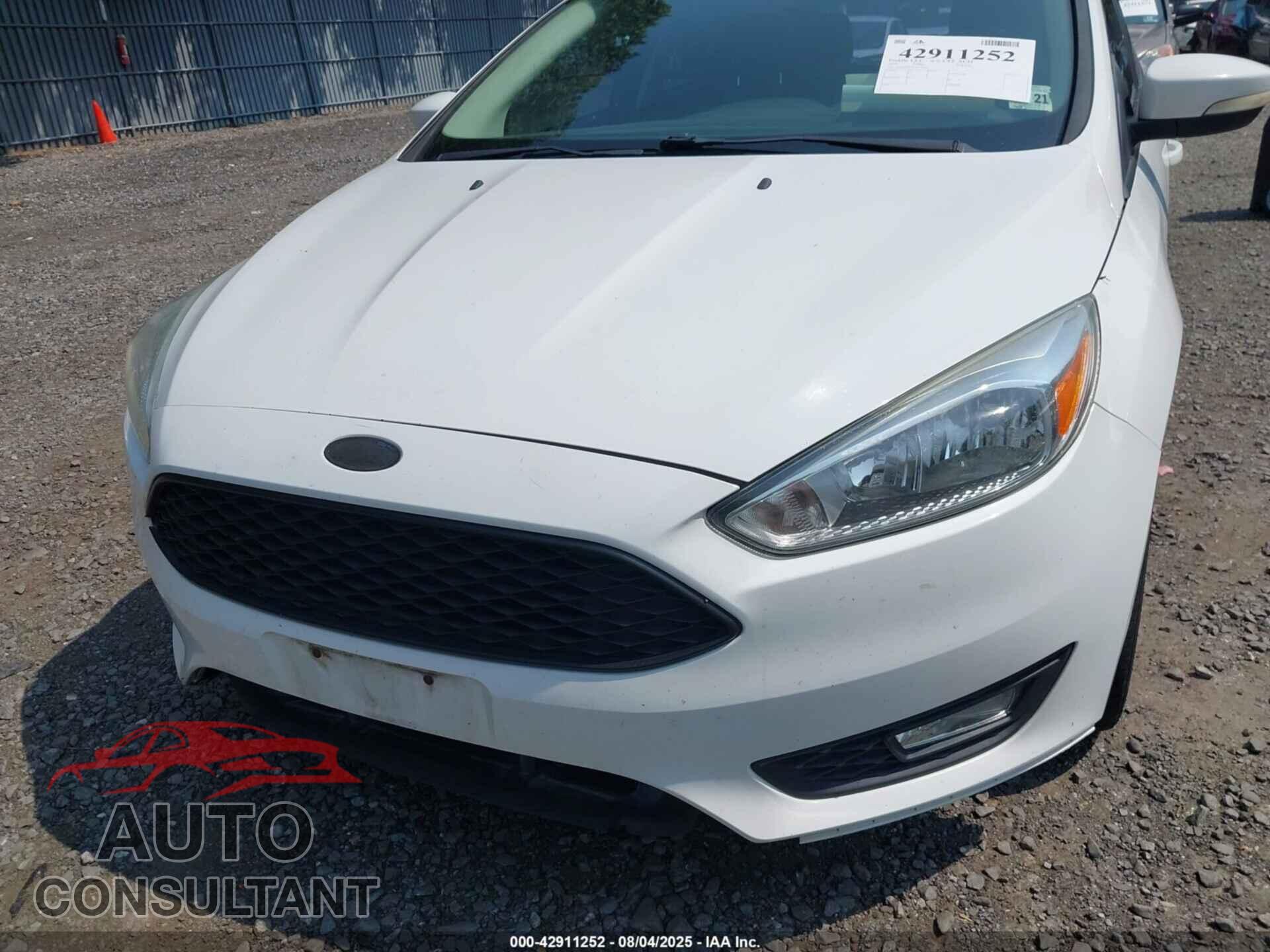 FORD FOCUS 2016 - 1FADP3K2XGL279131
