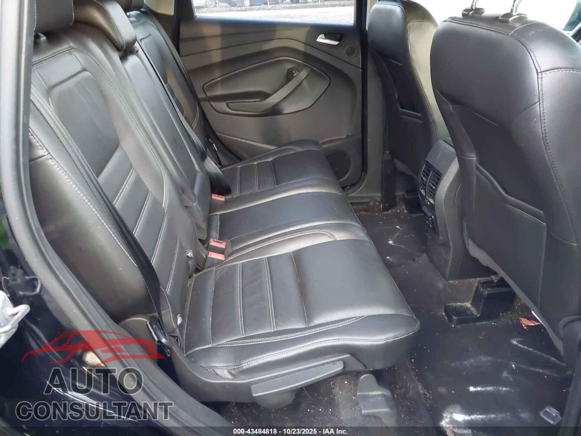 FORD ESCAPE 2017 - 1FMCU9JD2HUD71023