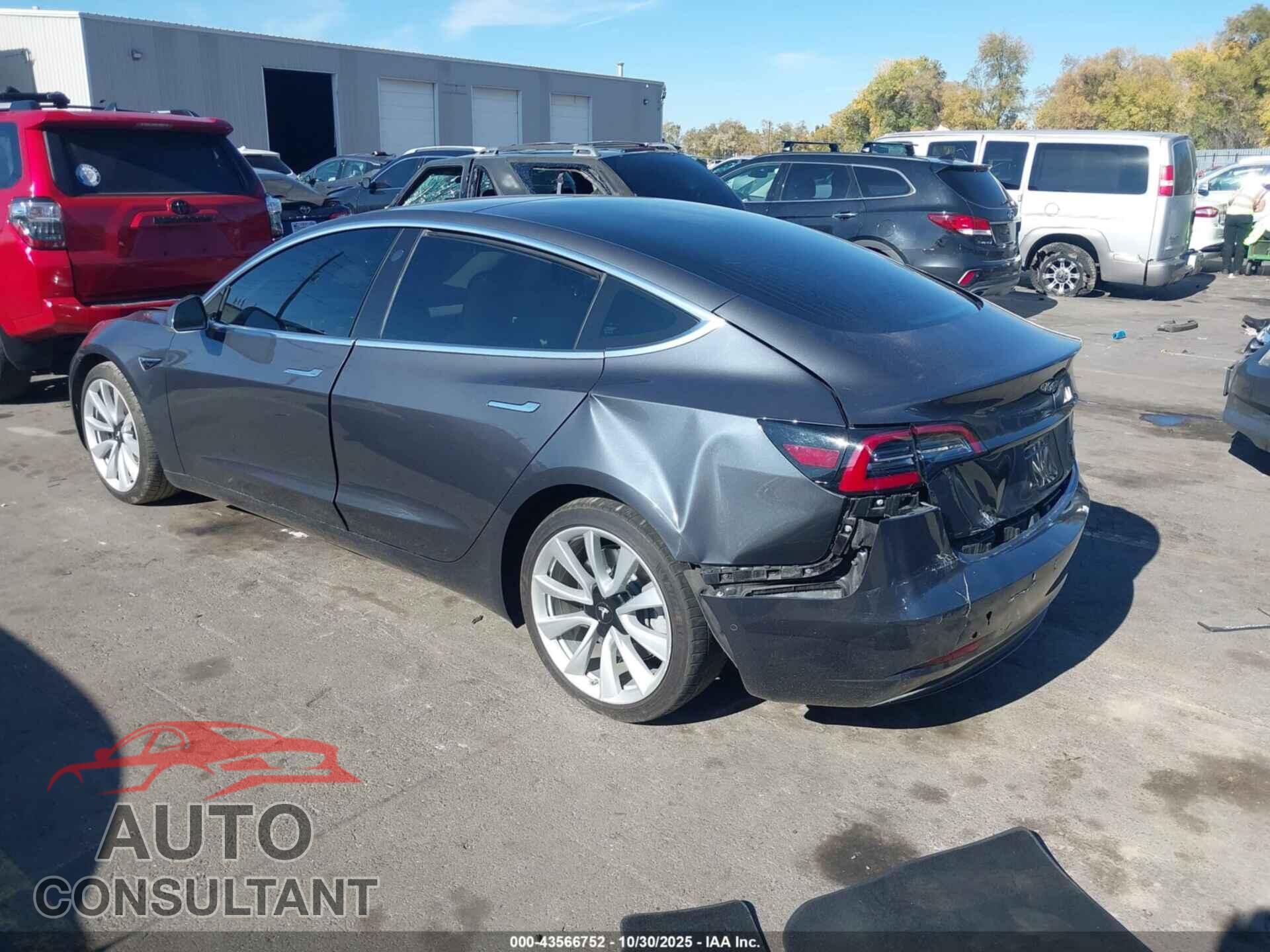 TESLA MODEL 3 2018 - 5YJ3E1EB5JF100421