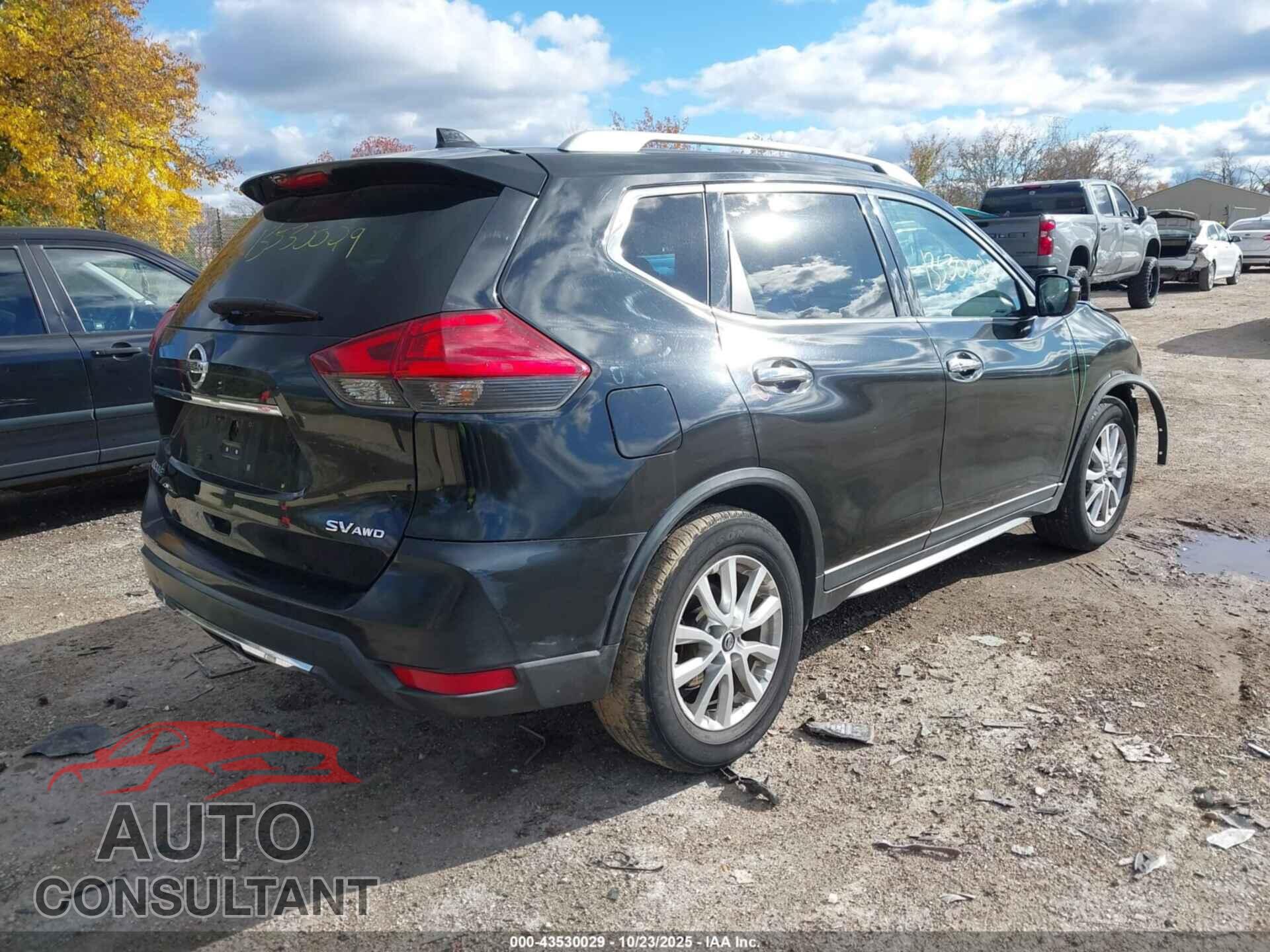 NISSAN ROGUE 2017 - KNMAT2MV8HP506823