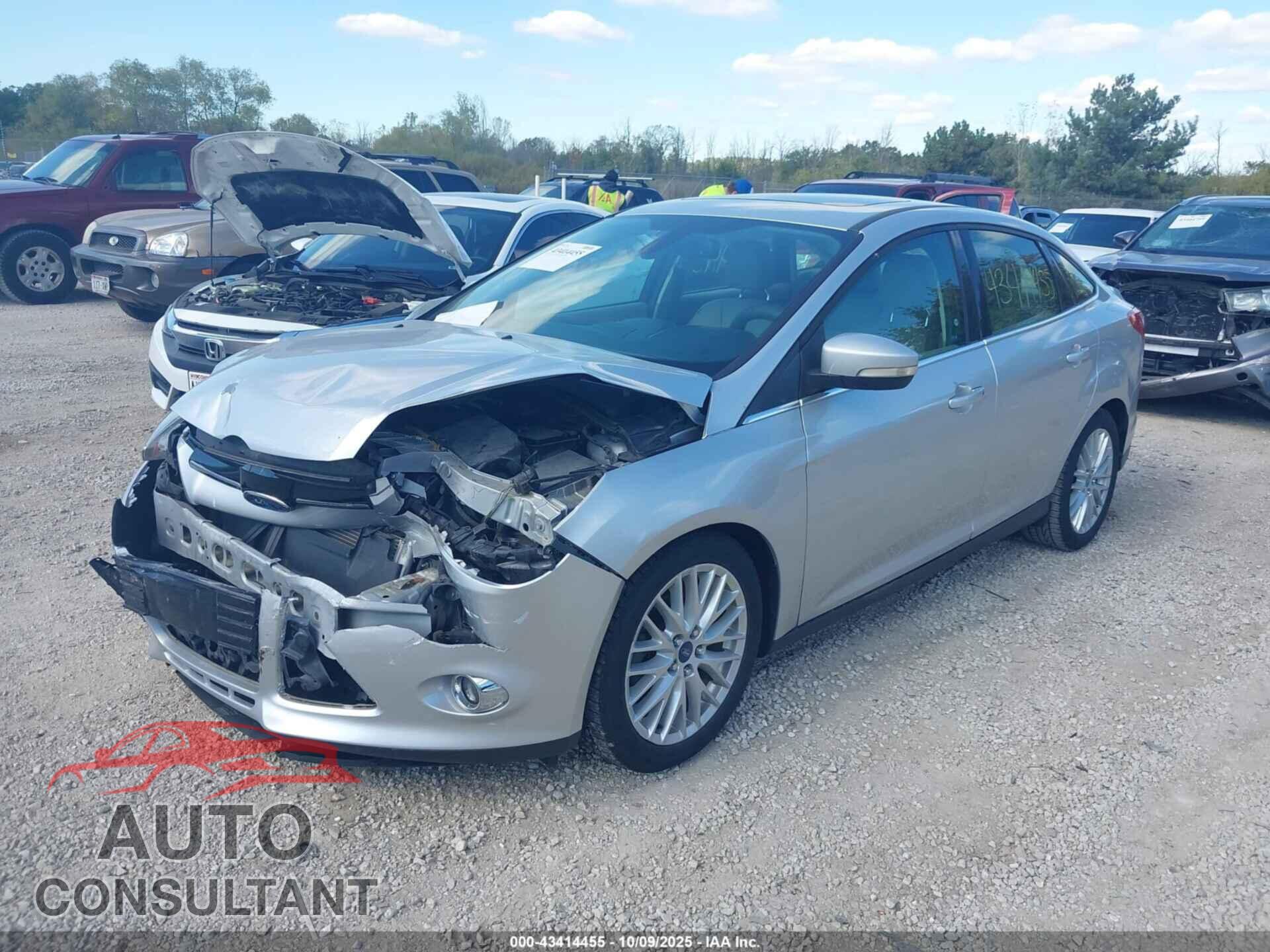 FORD FOCUS 2012 - 1FAHP3H21CL293504