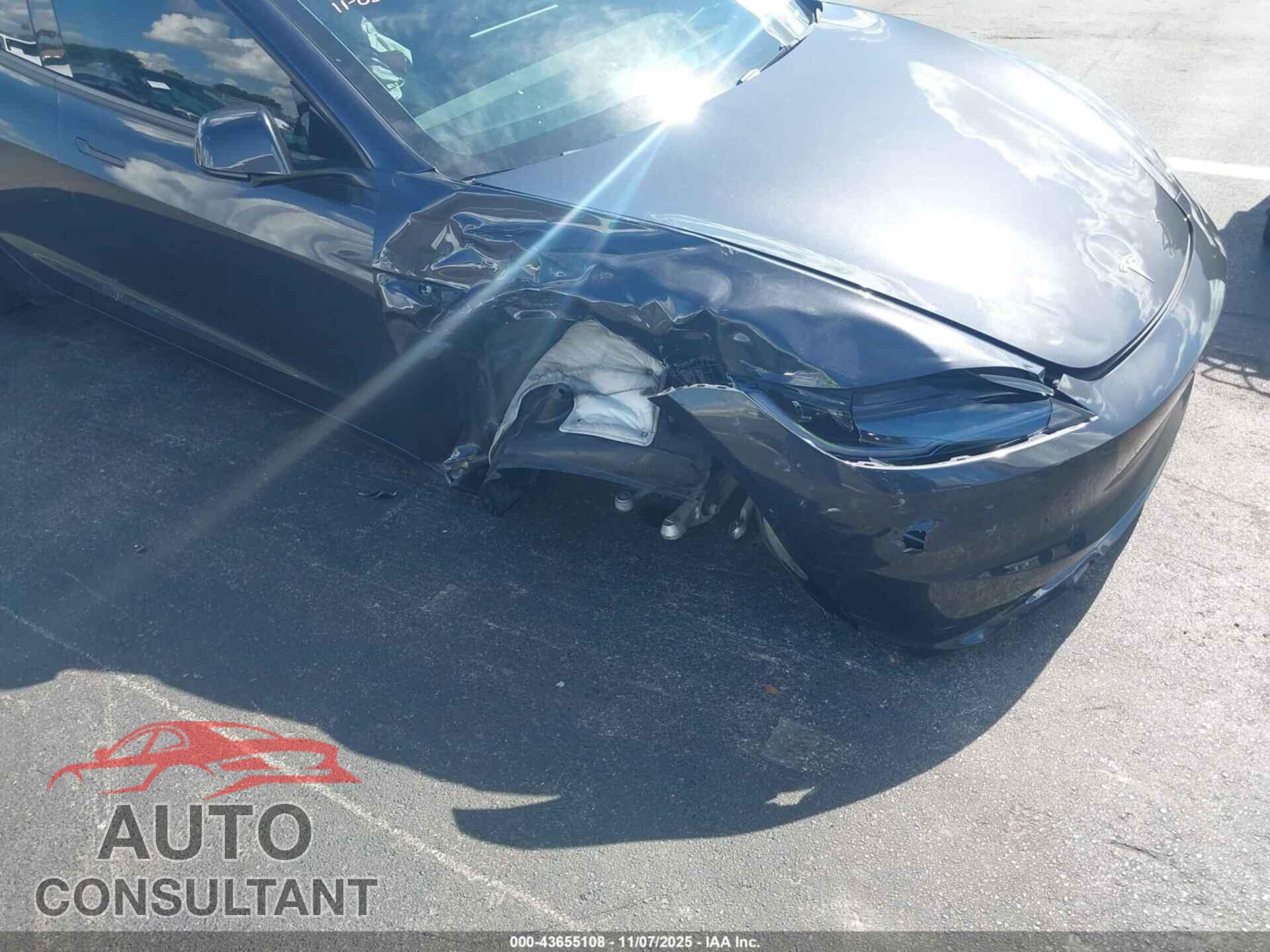 TESLA MODEL 3 2024 - 5YJ3E1EA2RF751525