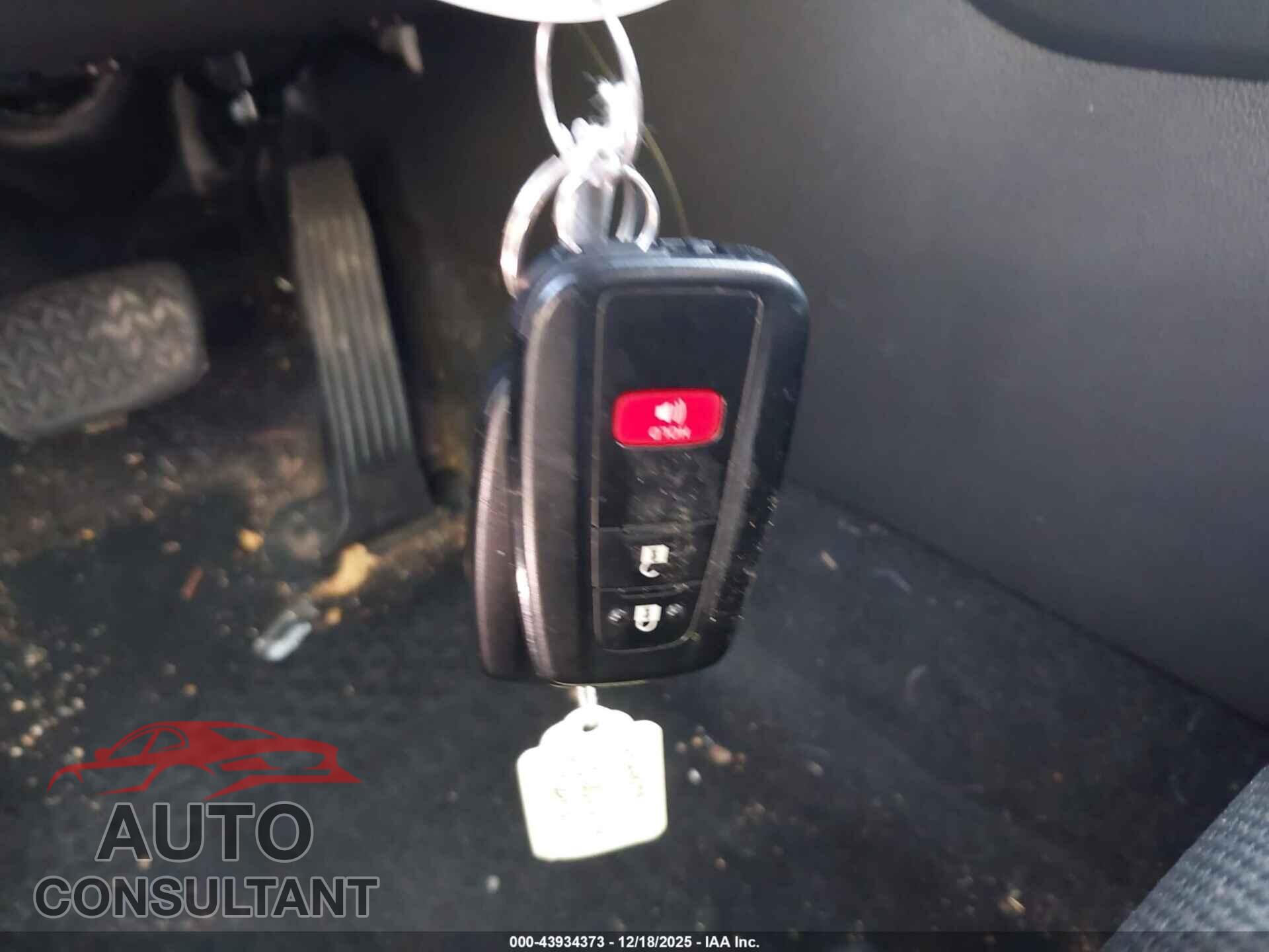 TOYOTA RAV4 2021 - JTMP1RFVXMD069375