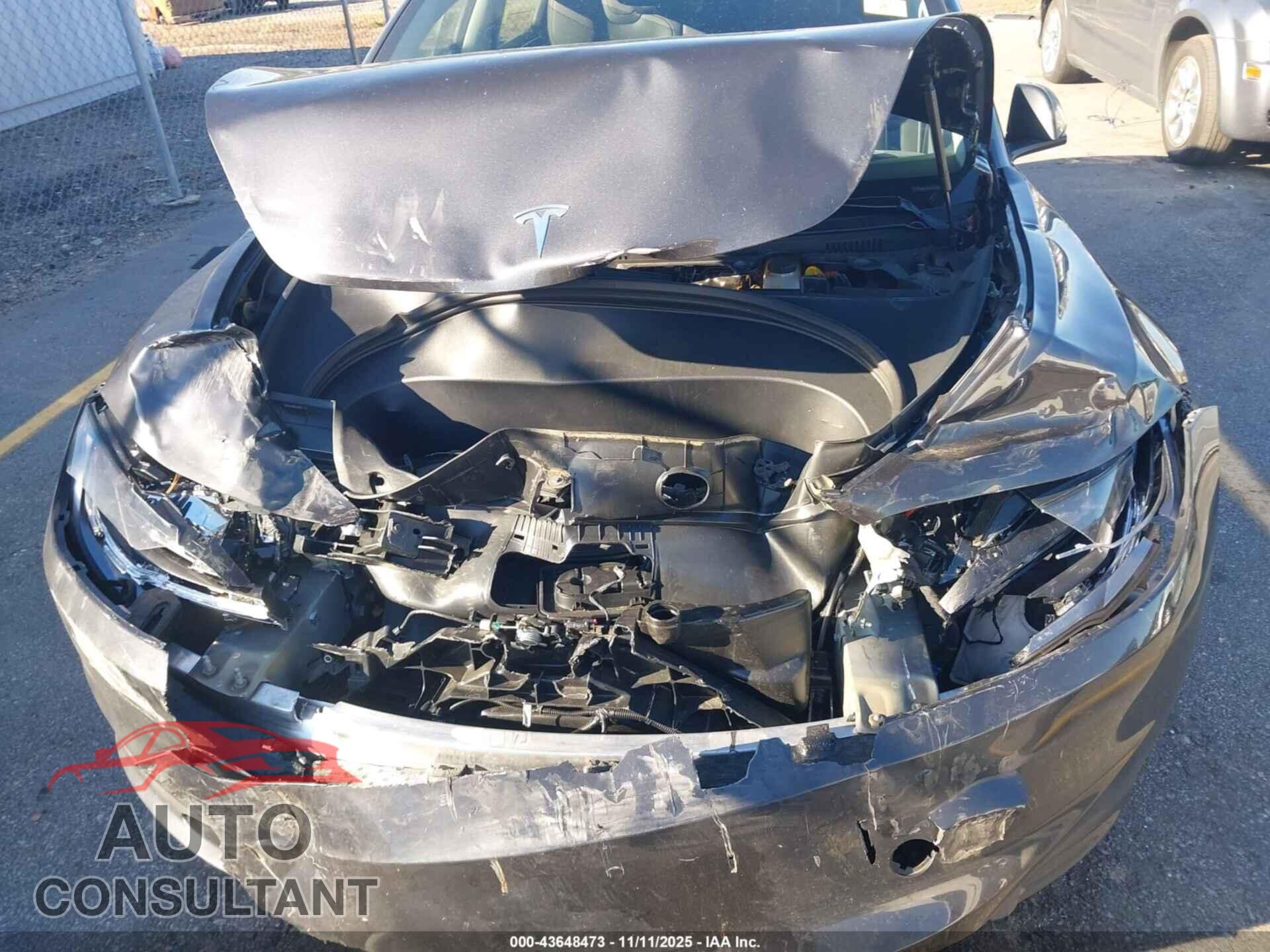 TESLA MODEL 3 2025 - 5YJ3E1EAXSF902178