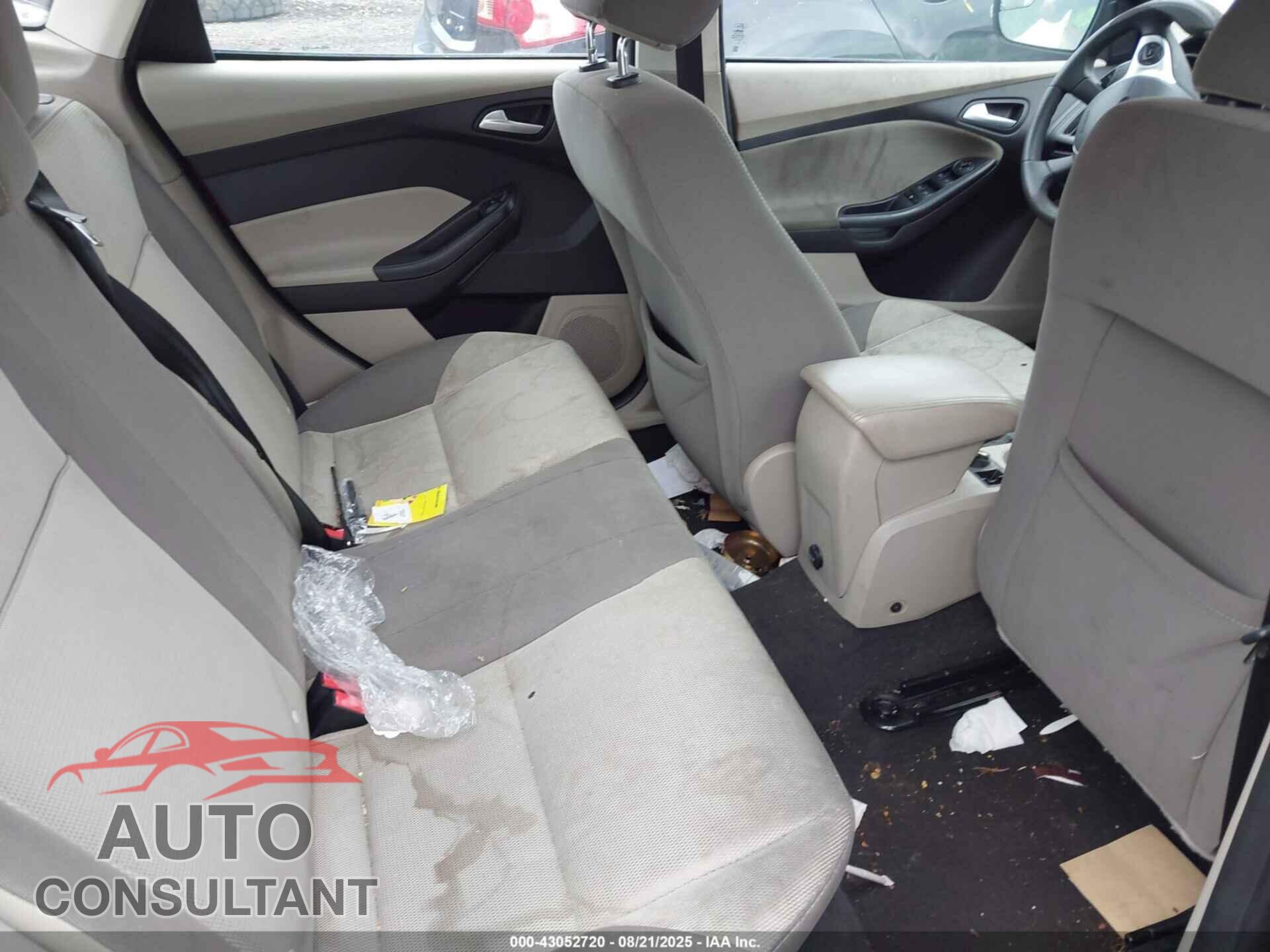 FORD FOCUS 2014 - 1FADP3F22EL204429