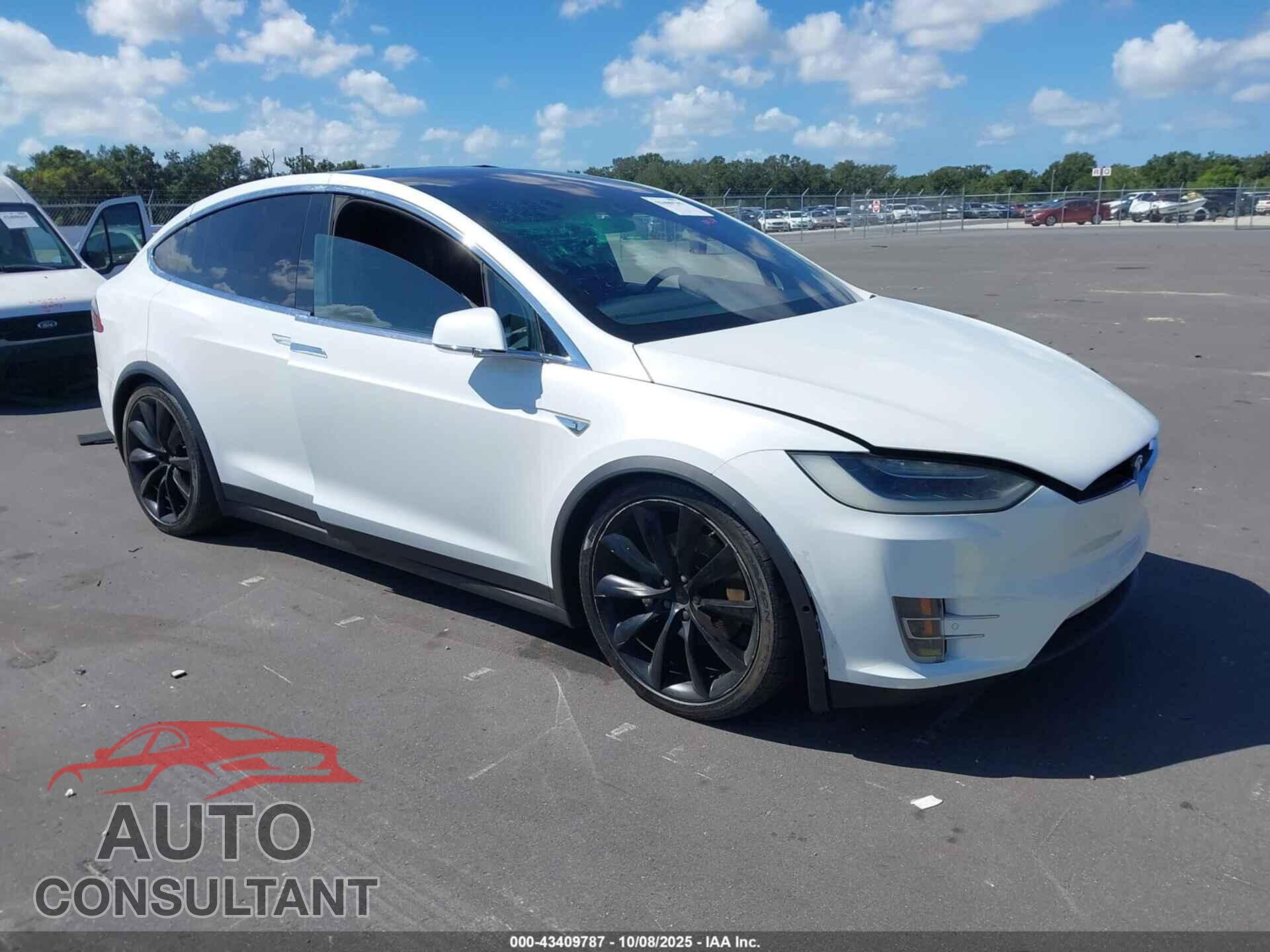 TESLA MODEL X 2016 - 5YJXCAE22GF002463