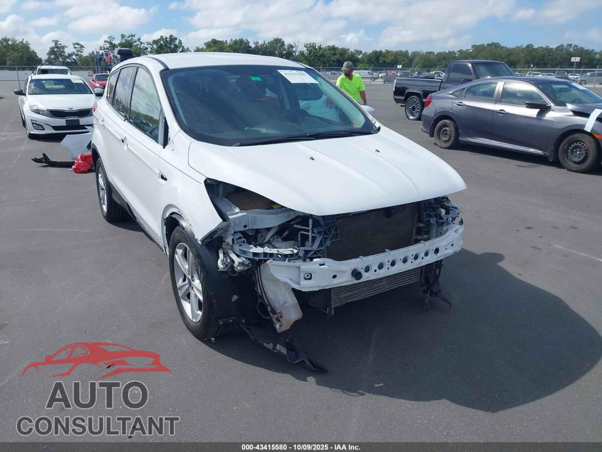 FORD ESCAPE 2016 - 1FMCU0G95GUC29357