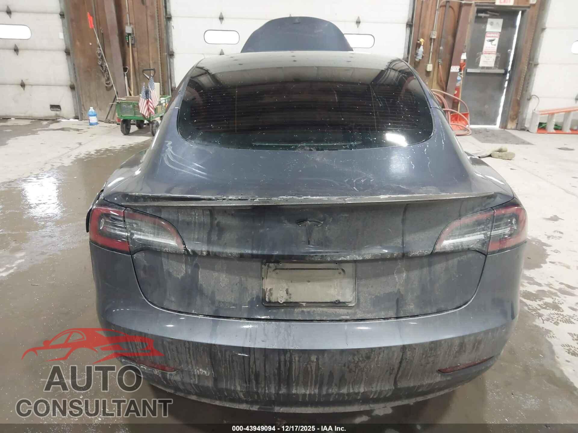 TESLA MODEL 3 2021 - 5YJ3E1EC2MF087706
