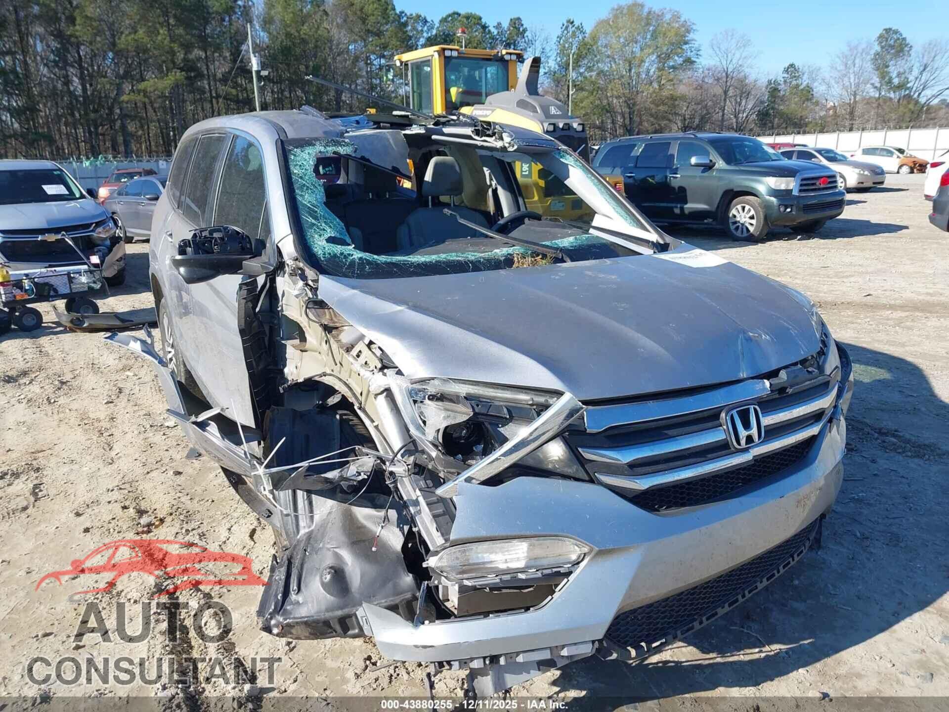 HONDA PILOT 2018 - 5FNYF5H50JB018564