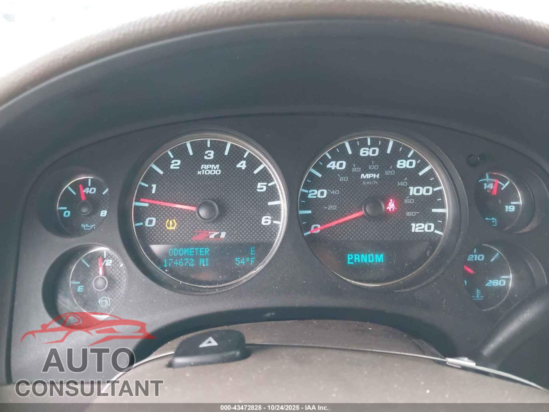CHEVROLET TAHOE 2011 - 1GNSCBE07BR143473