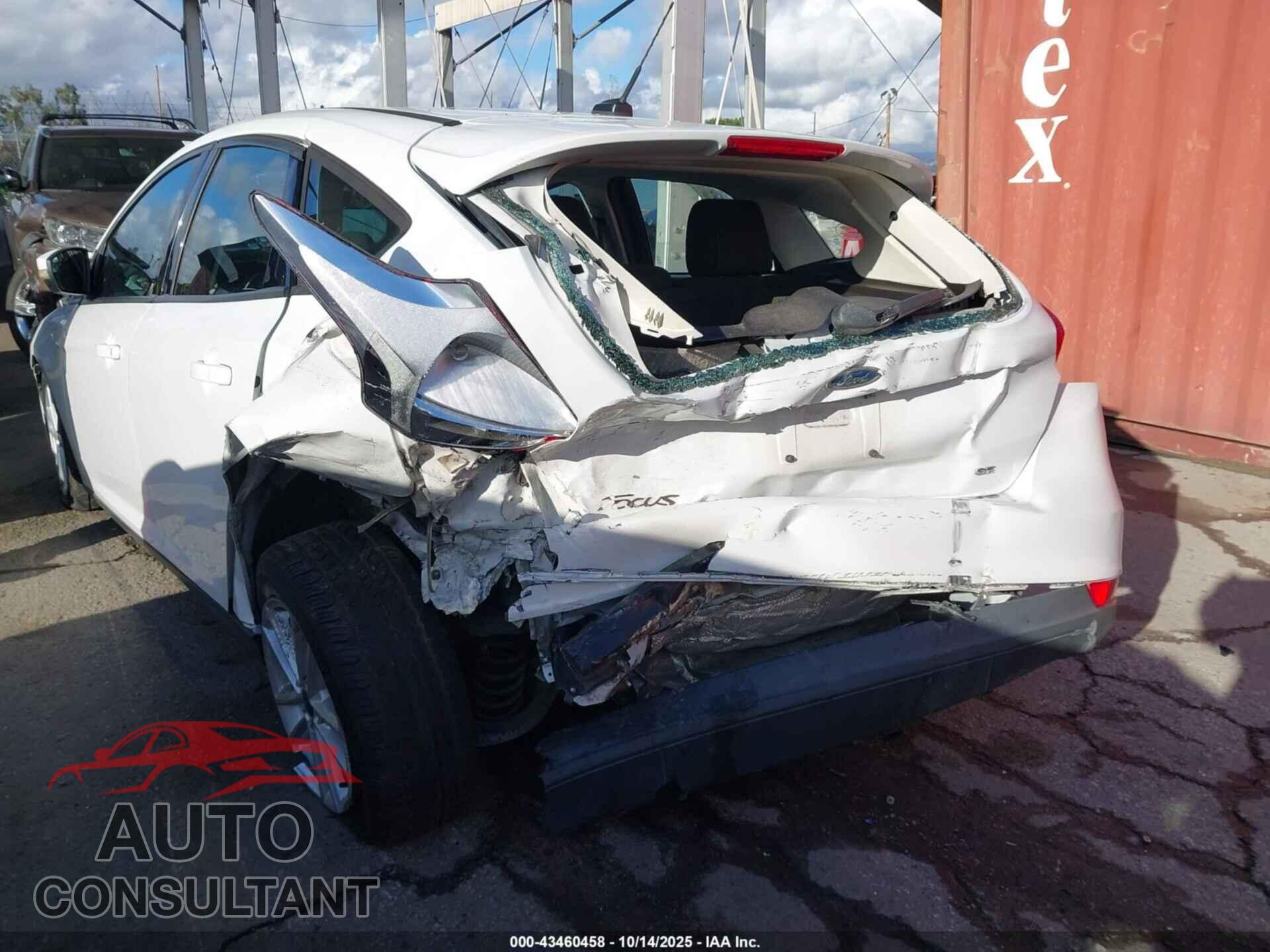 FORD FOCUS 2016 - 1FADP3K28GL337740