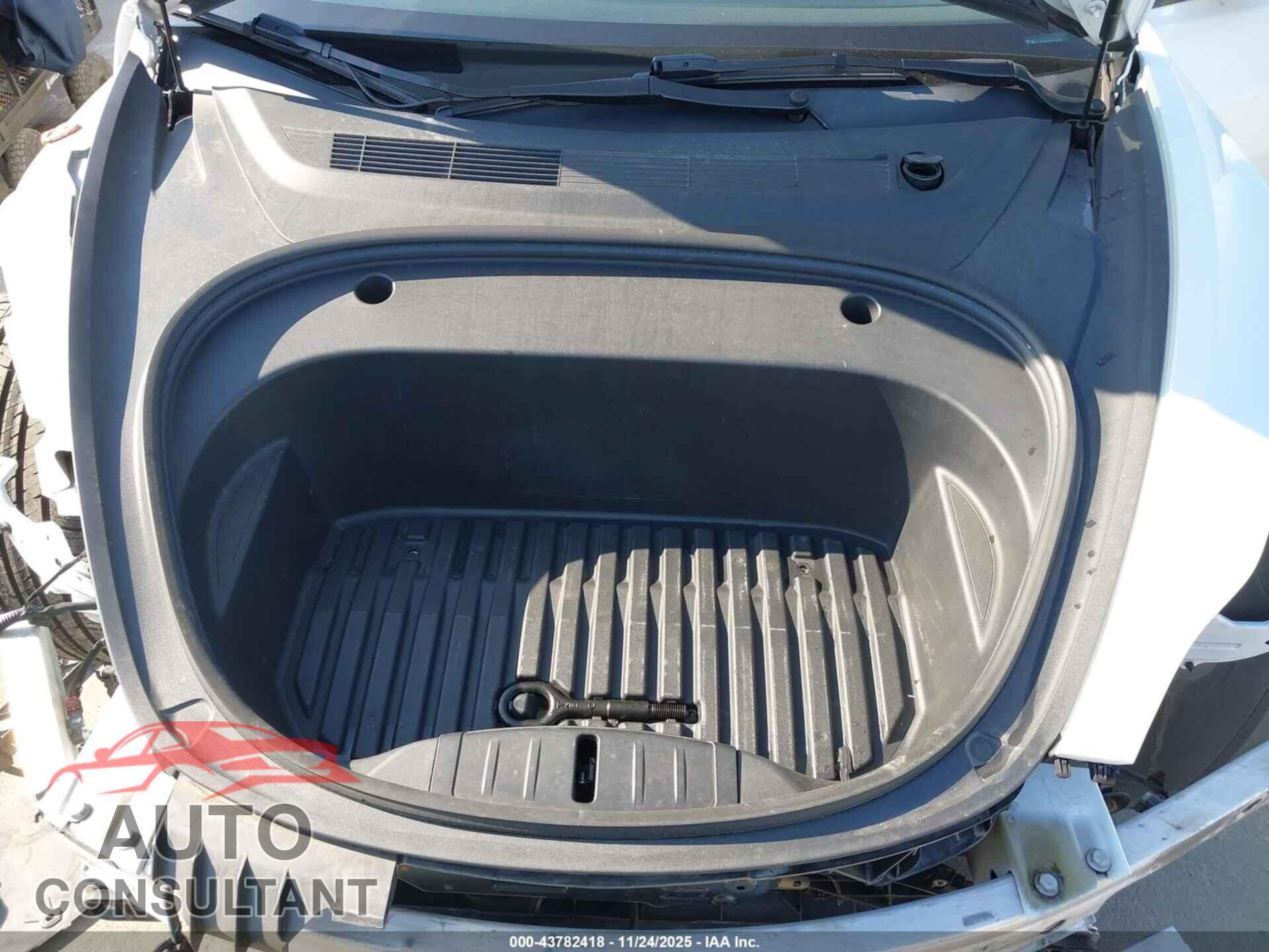 TESLA MODEL 3 2022 - 5YJ3E1EB5NF145591