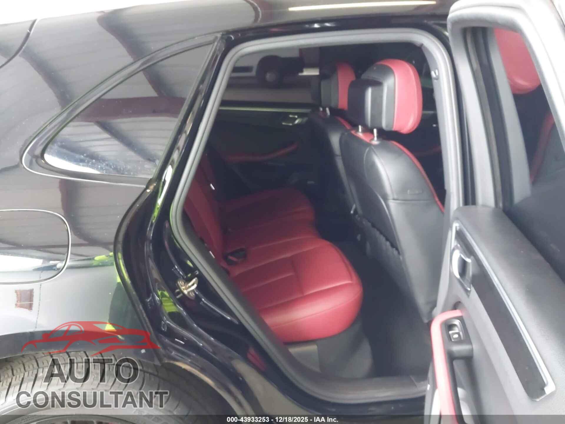 PORSCHE MACAN 2018 - WP1AG2A5XJLB64392