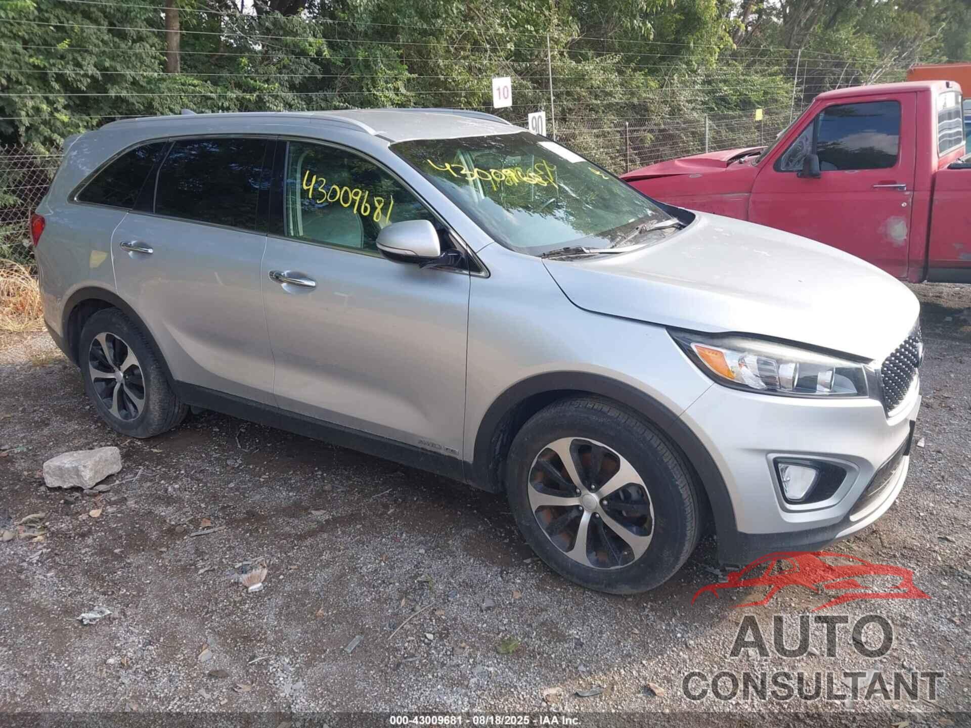 KIA SORENTO 2018 - 5XYPHDA55JG349837