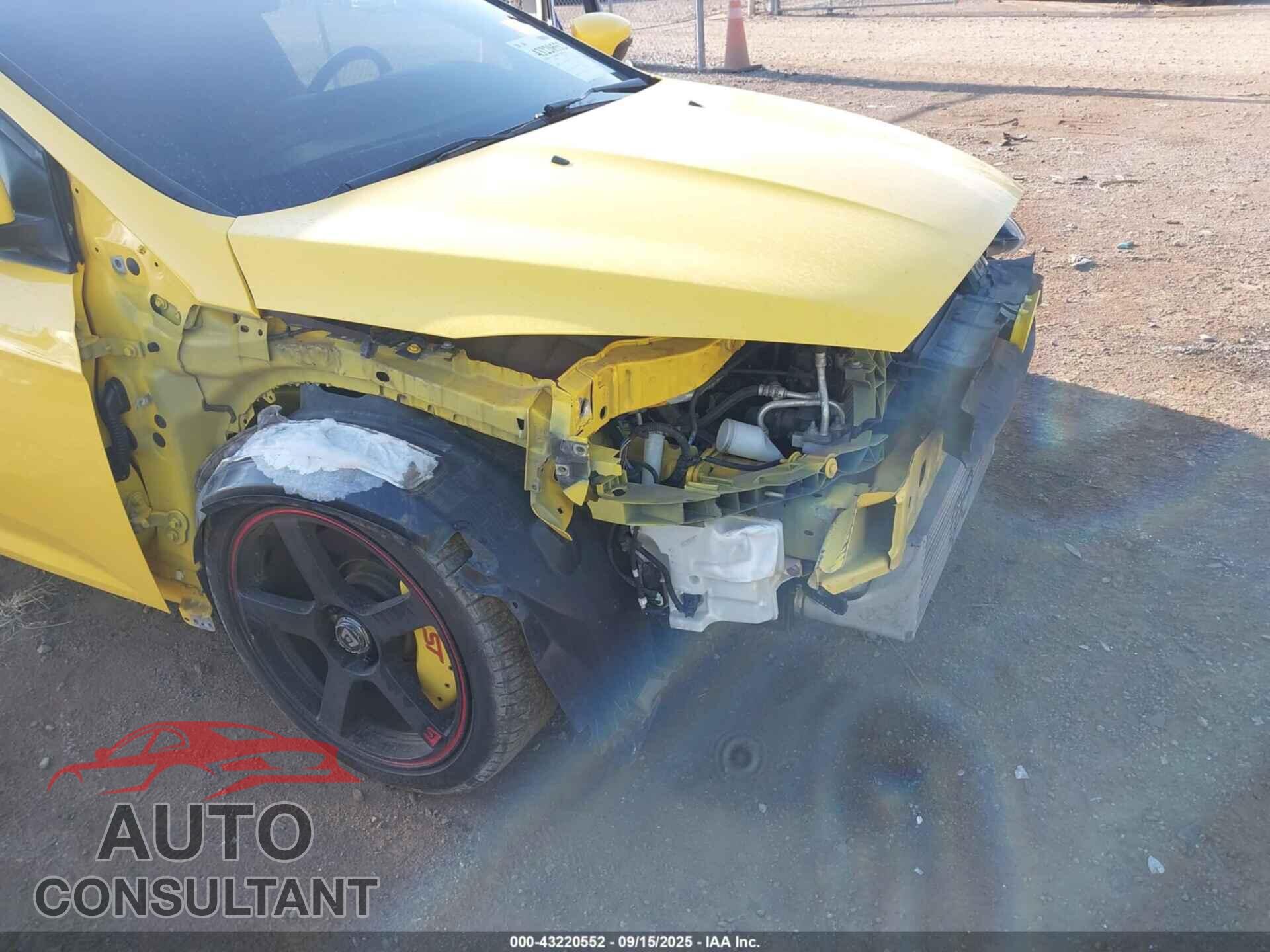 FORD FOCUS ST 2017 - 1FADP3L9XHL313193