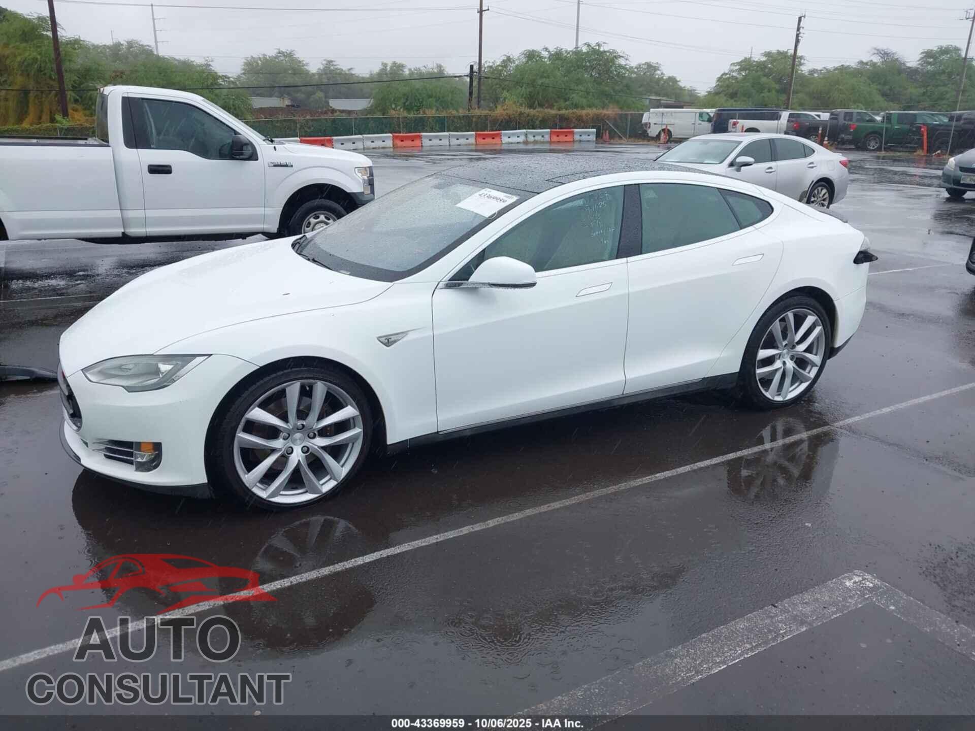 TESLA MODEL S 2013 - 5YJSA1CP3DFP05886