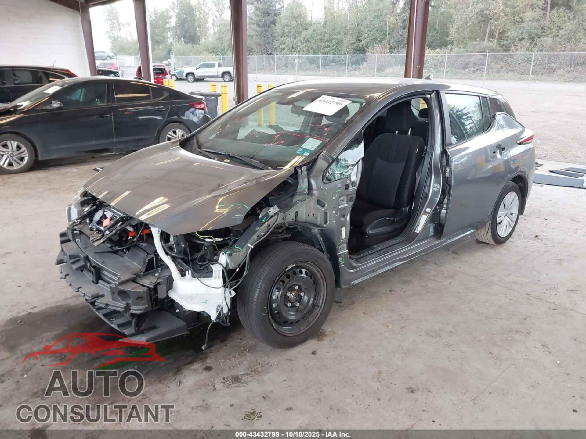 NISSAN LEAF 2023 - 1N4AZ1BV2PC563302