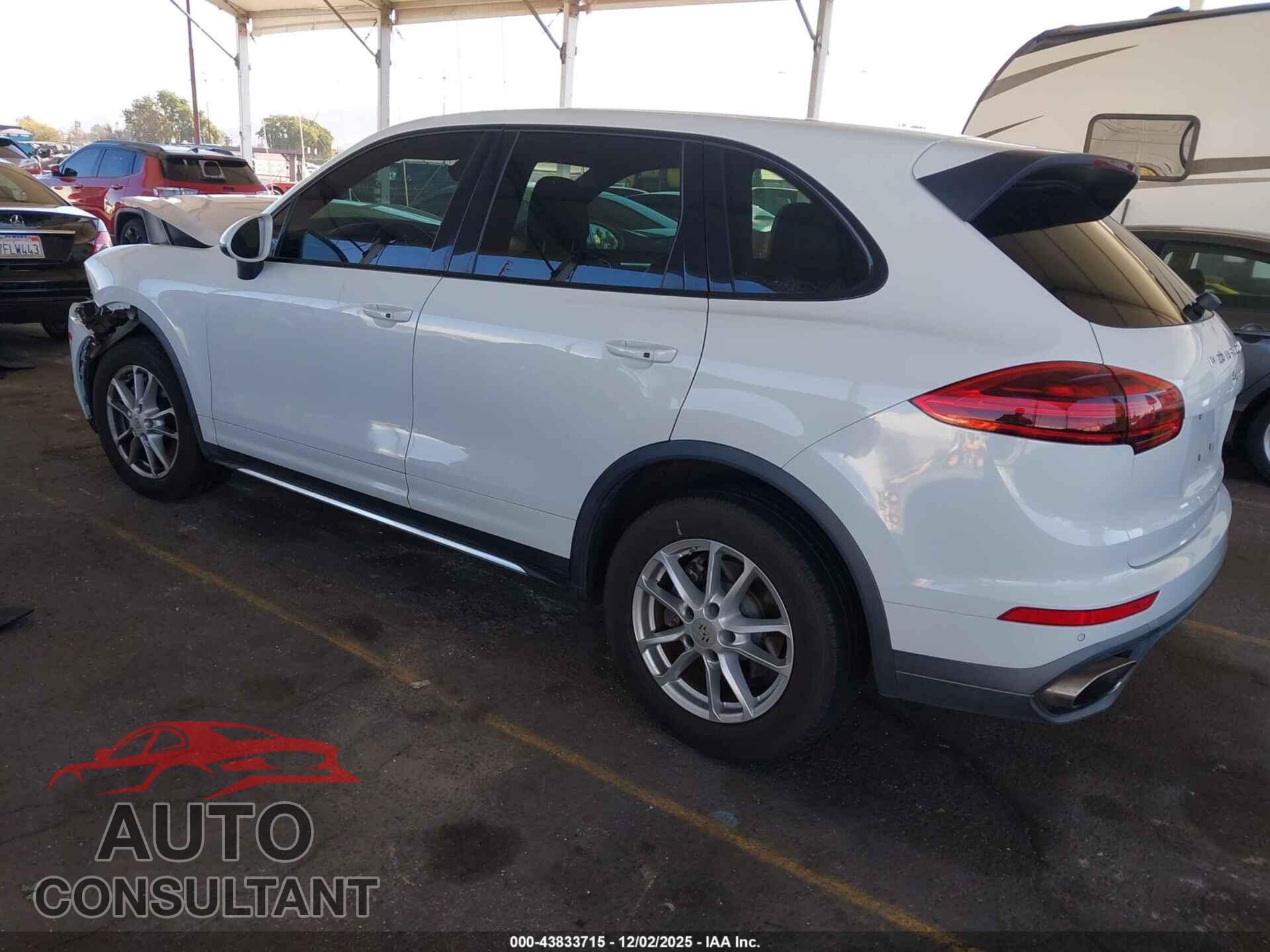 PORSCHE CAYENNE 2016 - WP1AA2A27GLA11002