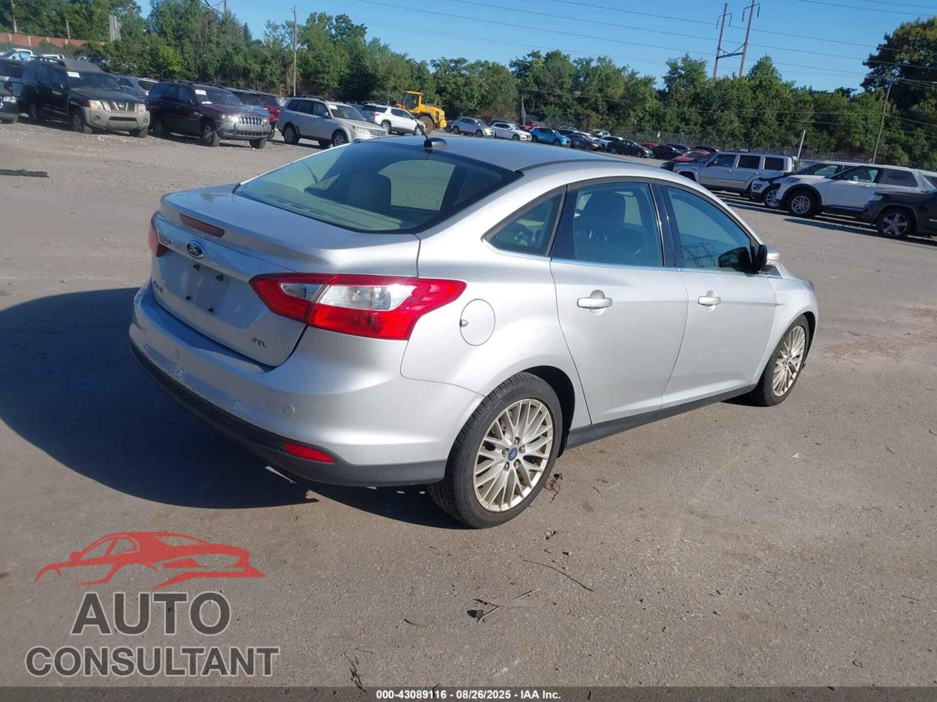 FORD FOCUS 2012 - 1FAHP3H24CL209532