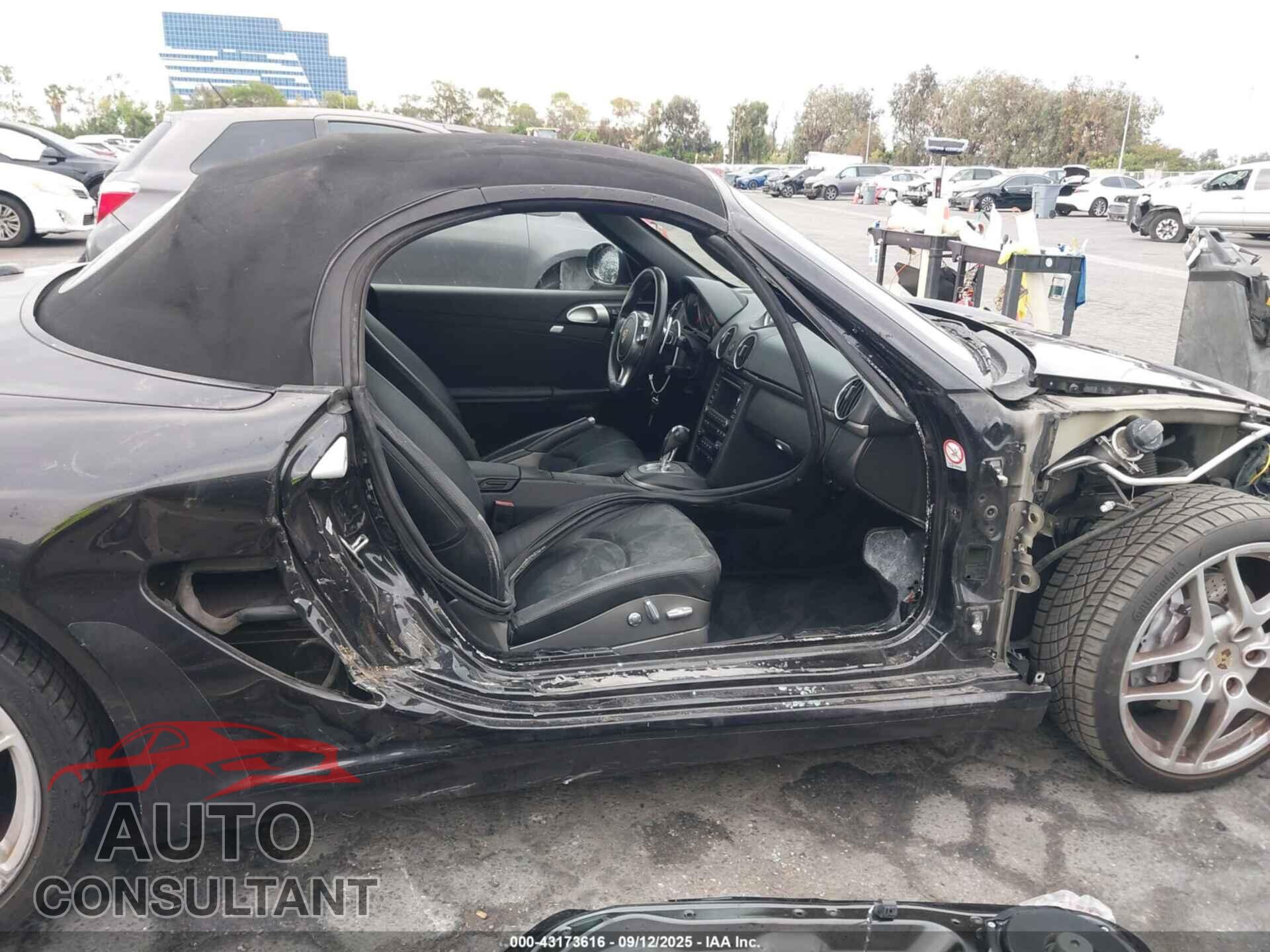 PORSCHE BOXSTER 2011 - WP0CA2A84BS710620