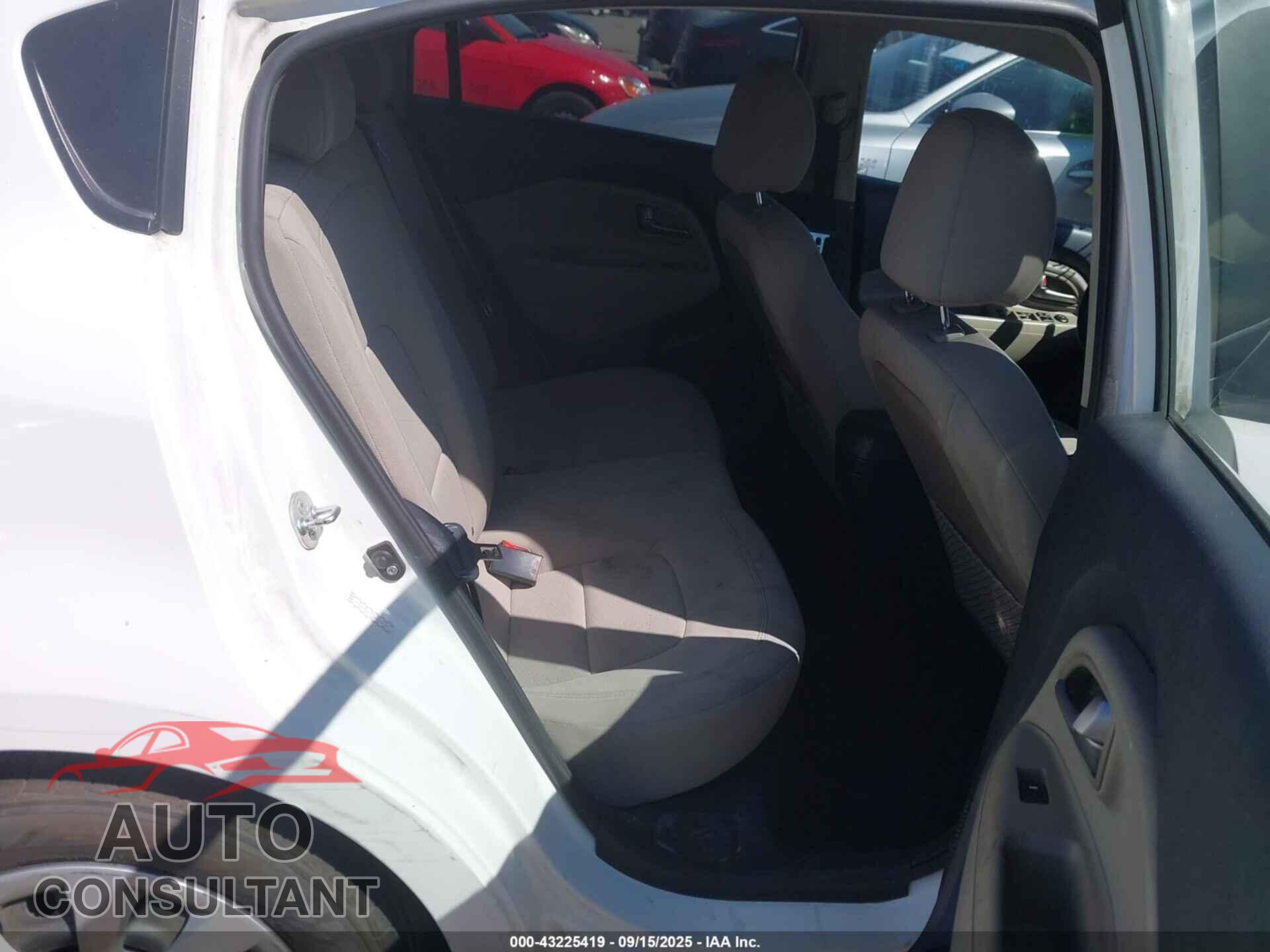 KIA RIO 2014 - KNADN4A33E6336049