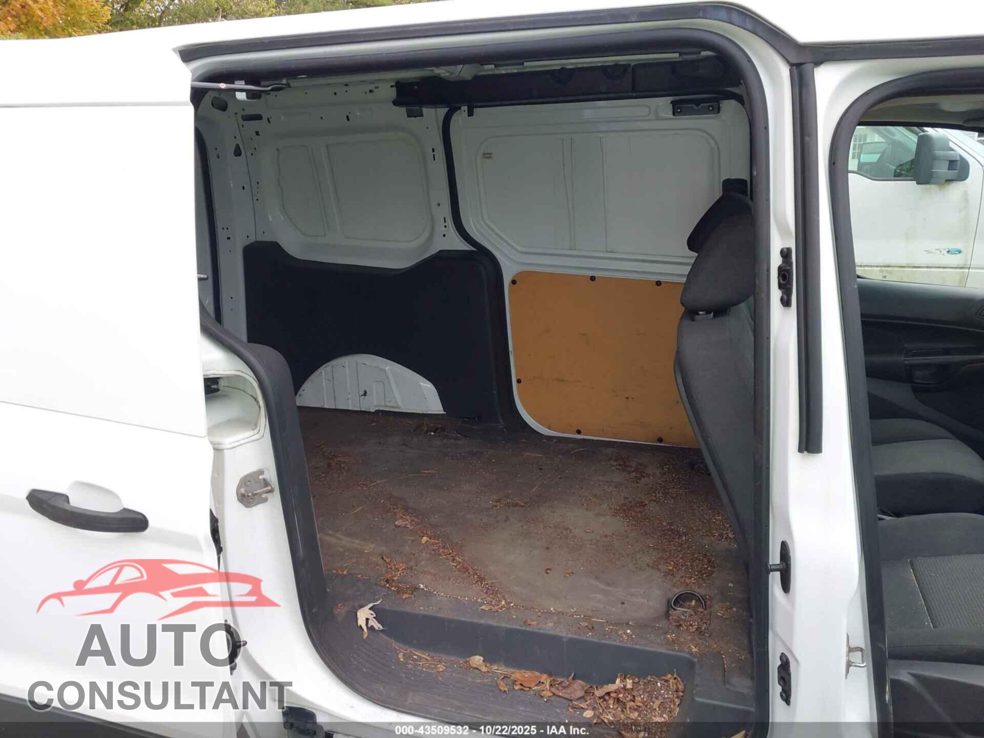 FORD TRANSIT CONNECT 2017 - NM0LS7E73H1336170