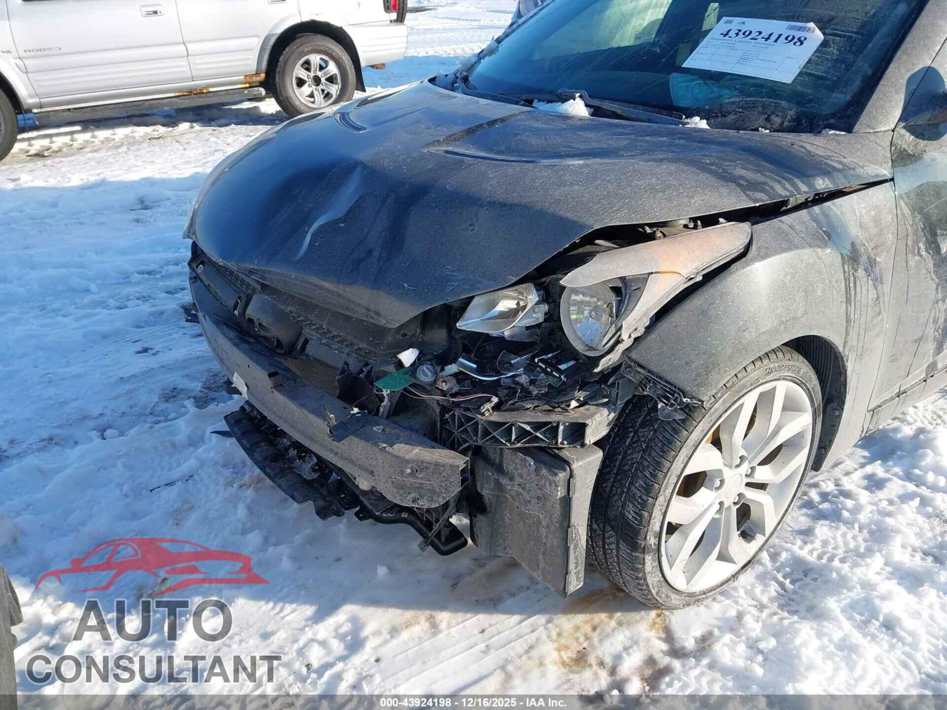 HYUNDAI VELOSTER 2012 - KMHTC6AD3CU076152