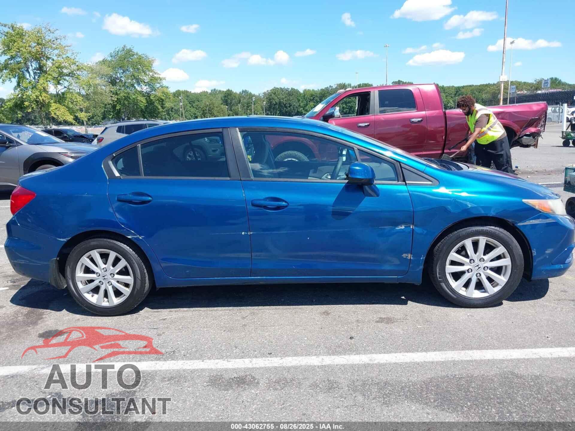 HONDA CIVIC 2012 - 19XFB2F81CE367613
