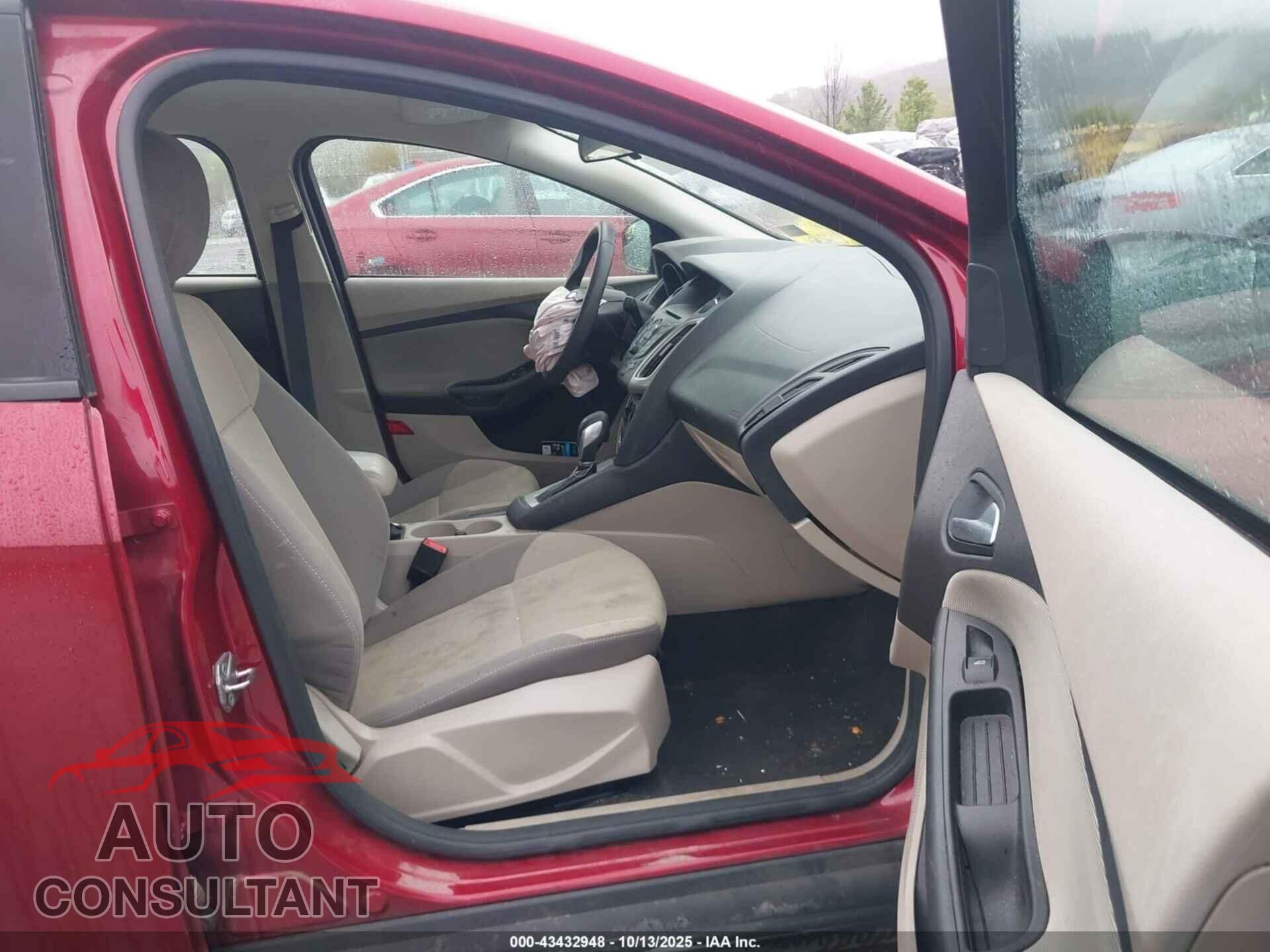FORD FOCUS 2014 - 1FADP3F25EL402440