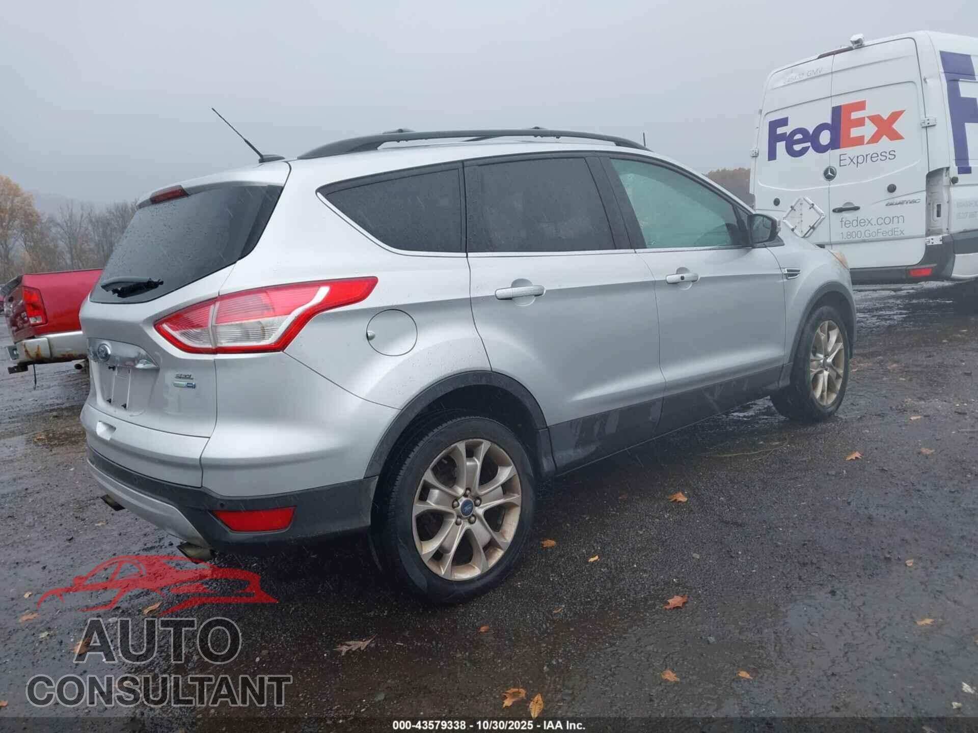 FORD ESCAPE 2013 - 1FMCU9H90DUB27768