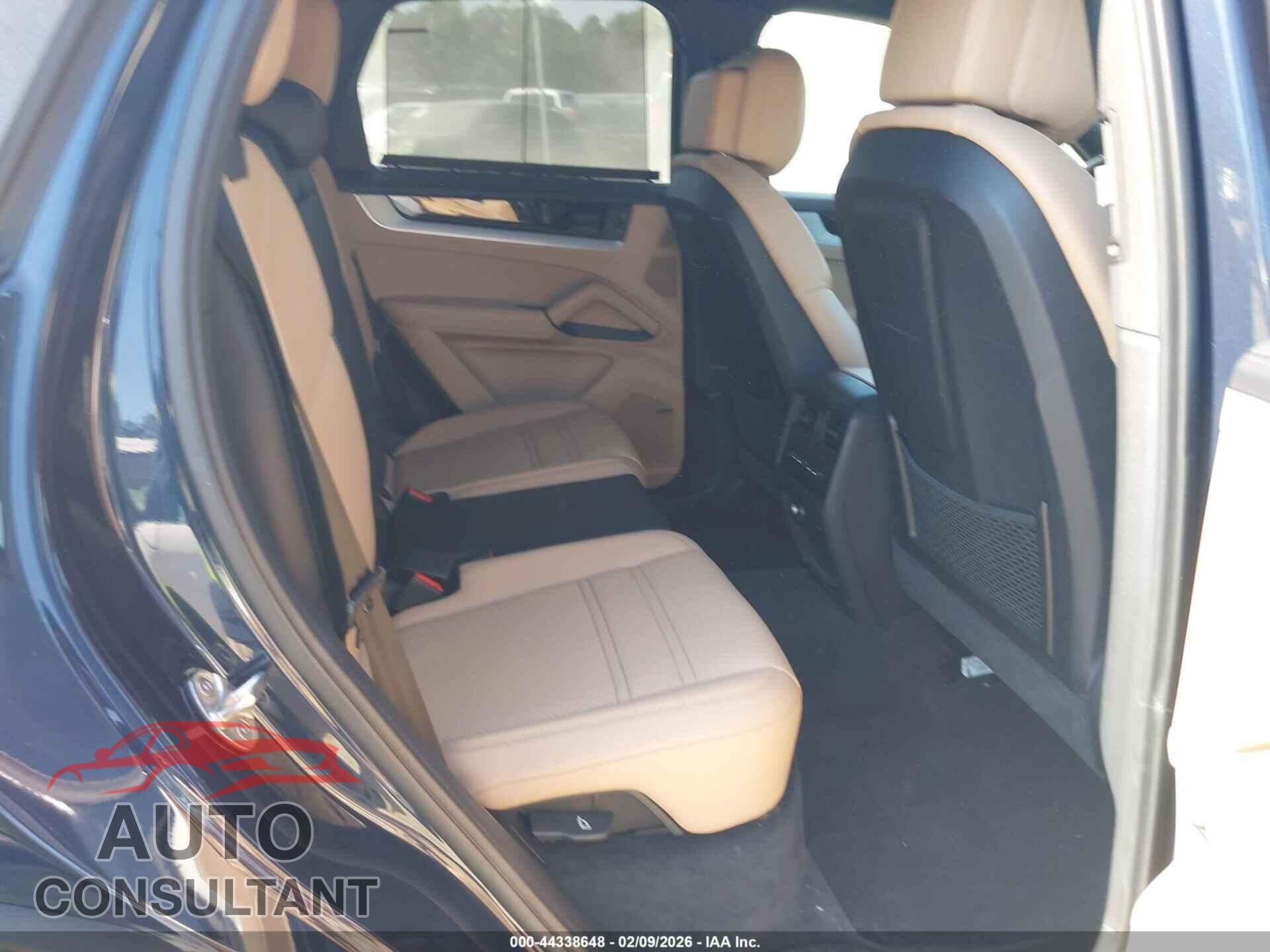 PORSCHE CAYENNE 2024 - WP1AA2AY7RDA00518