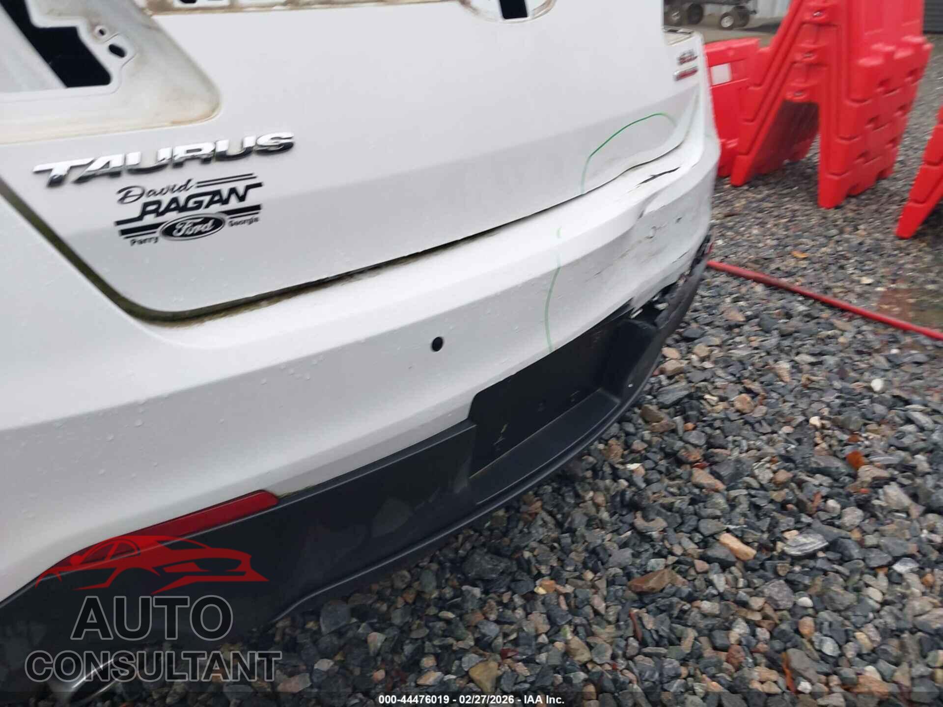 FORD TAURUS 2013 - 1FAHP2E81DG187440
