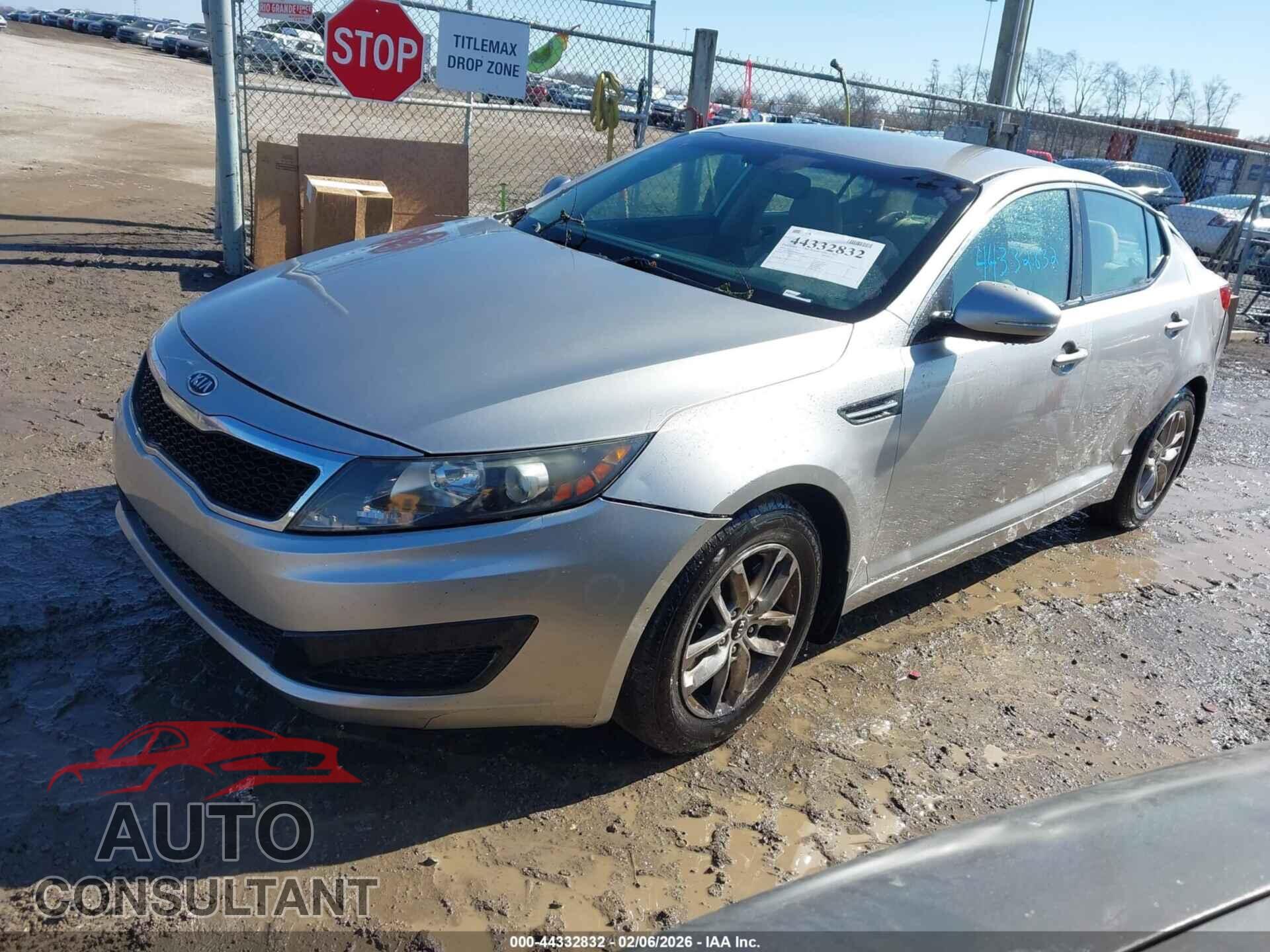 KIA OPTIMA 2011 - KNAGM4A7XB5163621