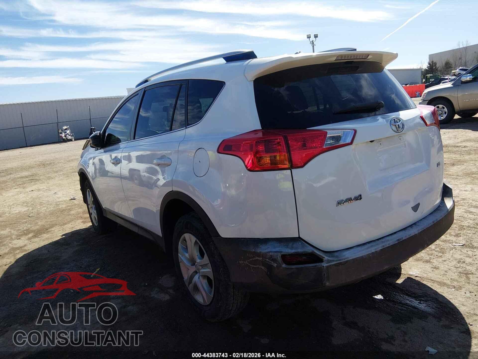 TOYOTA RAV4 2015 - JTMZFREV3FJ057228