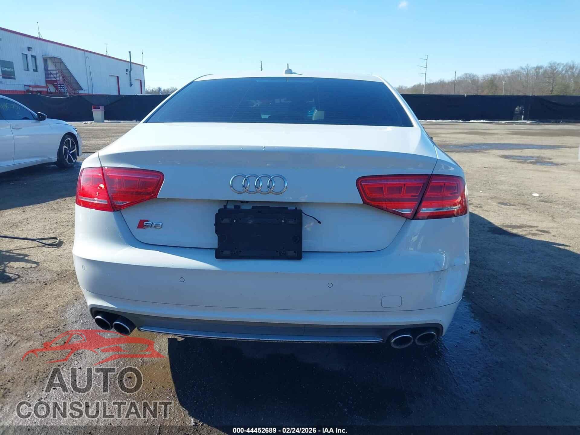 AUDI S8 2013 - WAUD2AFD1DN031887
