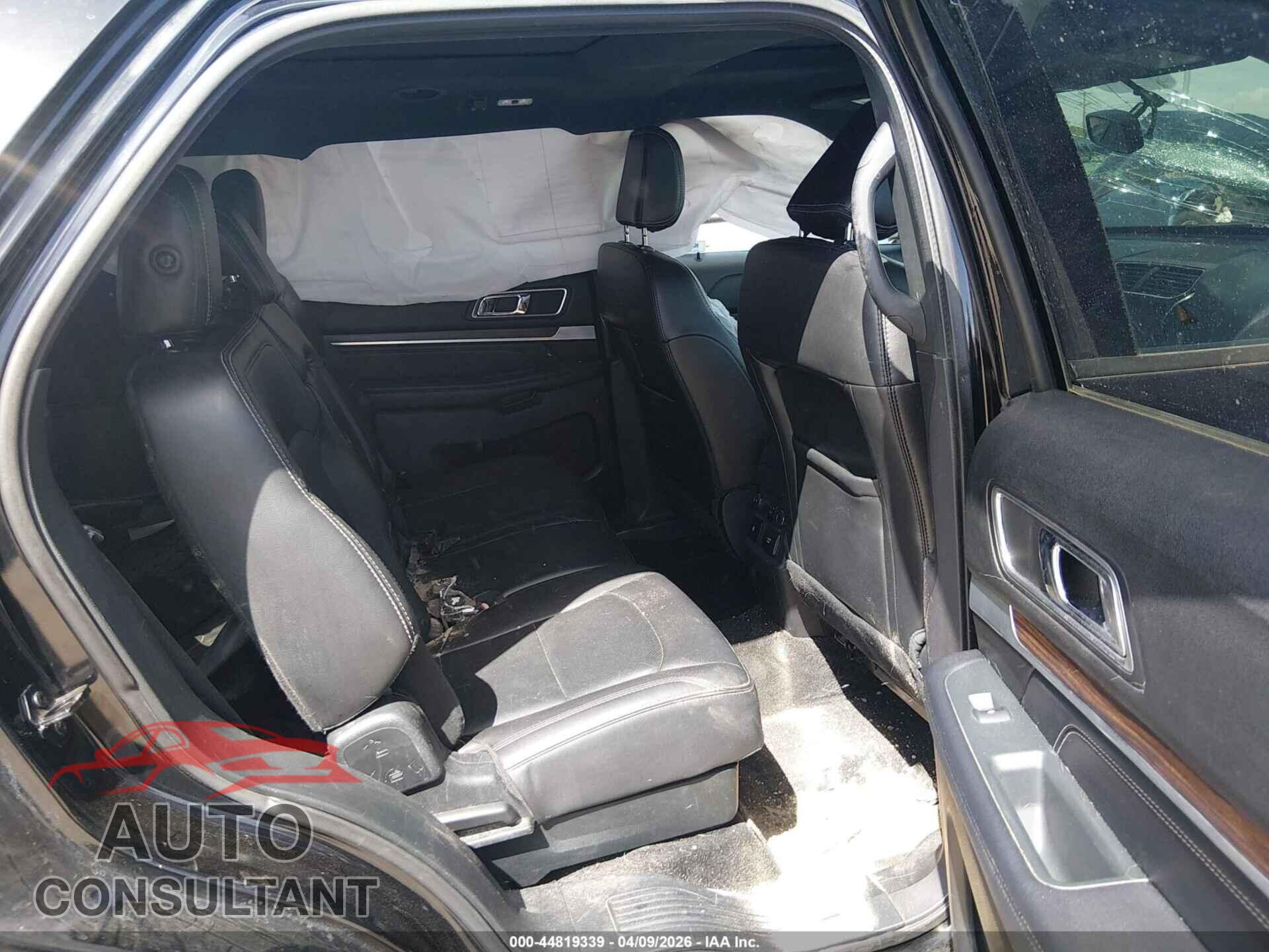 FORD EXPLORER 2018 - 1FM5K8F80JGB10854