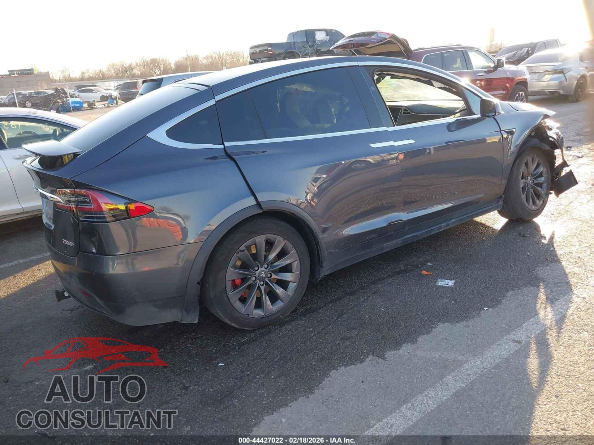TESLA MODEL X 2018 - 5YJXCBE45JF089774