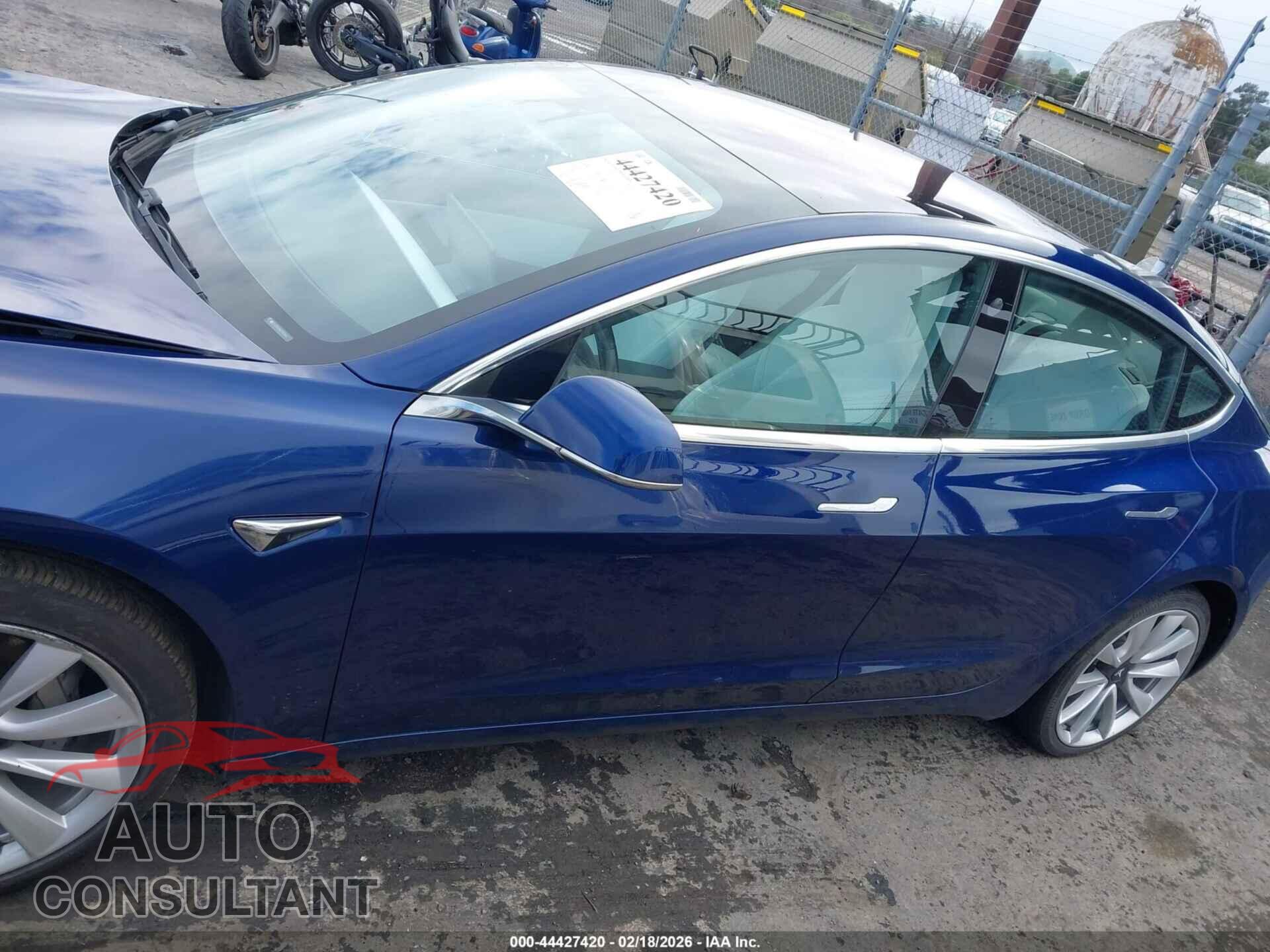 TESLA MODEL 3 2018 - 5YJ3E1EB6JF101044