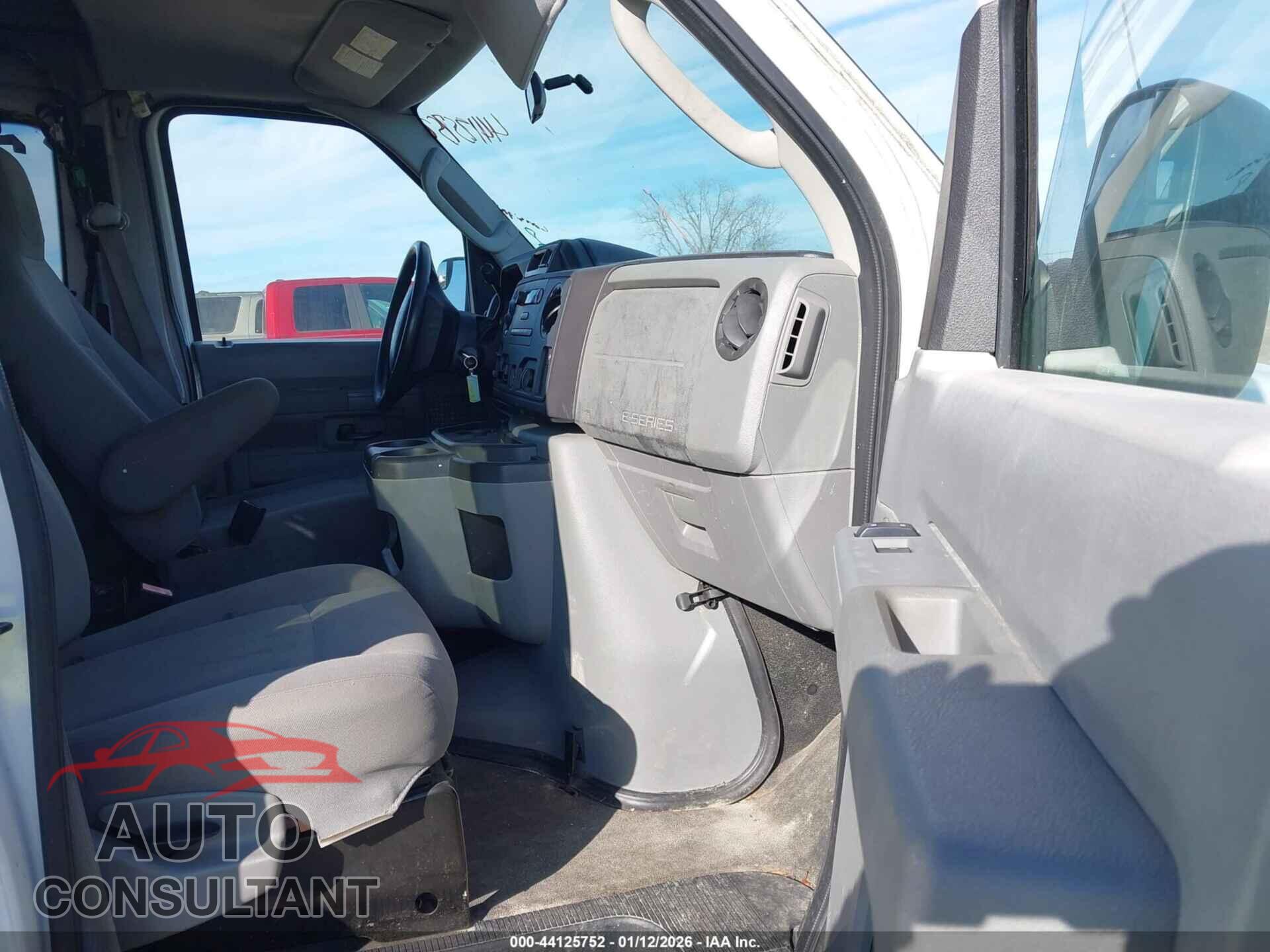 FORD E-350 SUPER DUTY 2012 - 1FBSS3BL8CDB19976