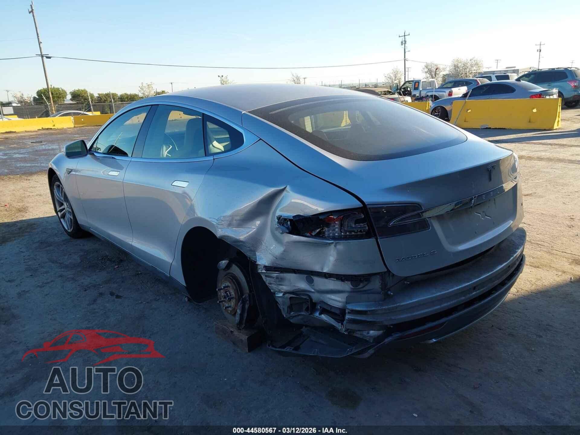 TESLA MODEL S 2013 - 5YJSA1CG5DFP25301