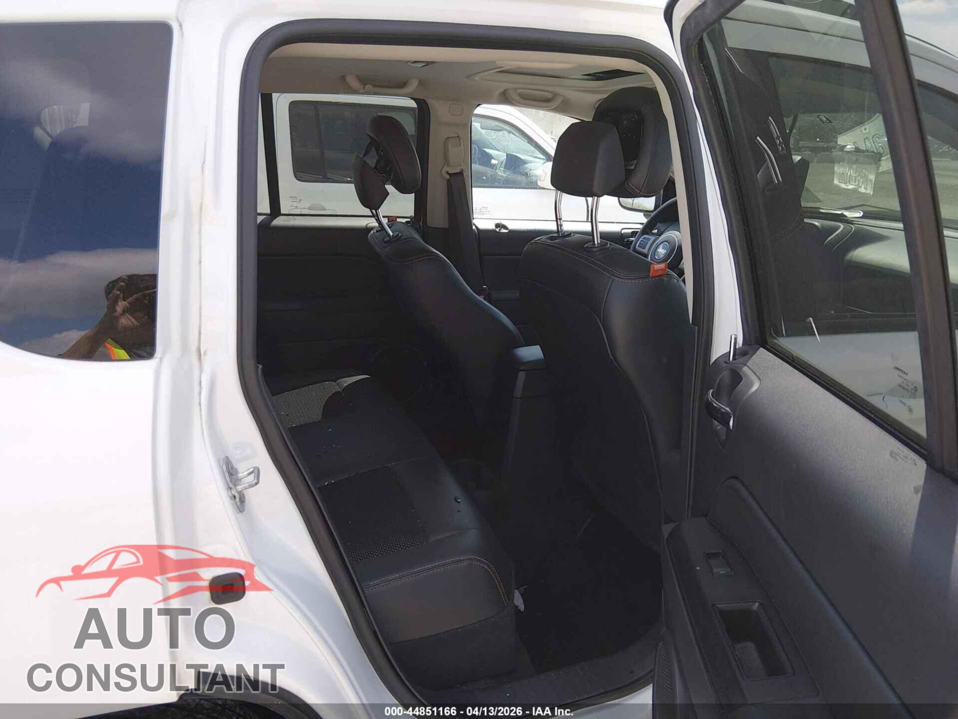 JEEP COMPASS 2017 - 1C4NJCBB3HD136159