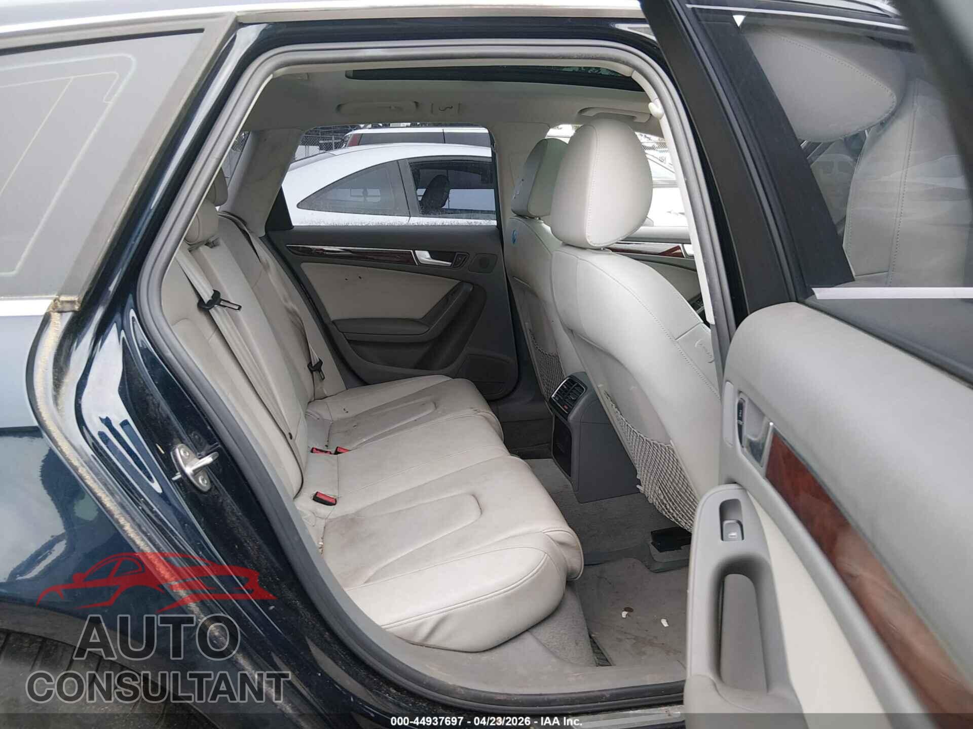 AUDI A4 2011 - WAUWFAFL9BA082157