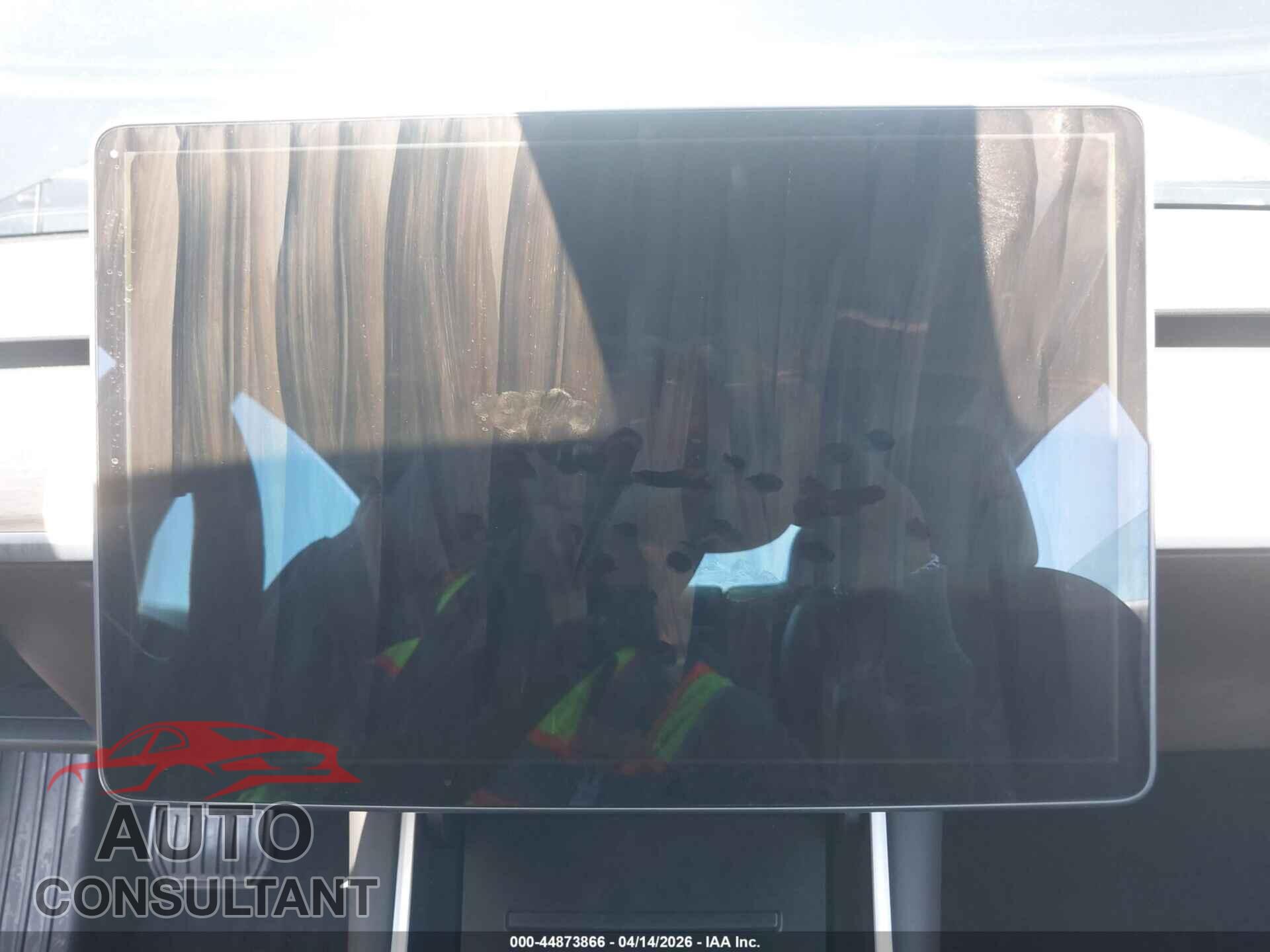 TESLA MODEL 3 2019 - 5YJ3E1EA7KF395529