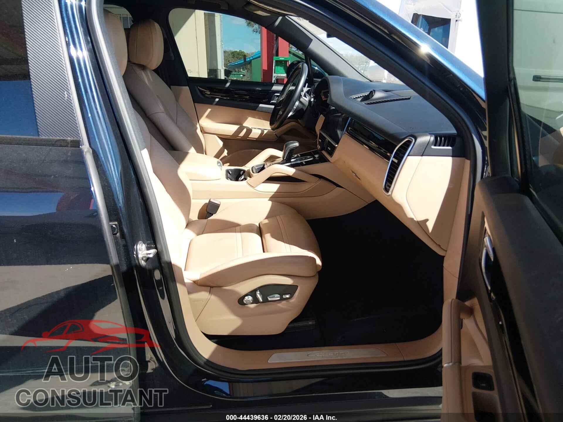 PORSCHE CAYENNE 2019 - WP1AA2AY3KDA16351
