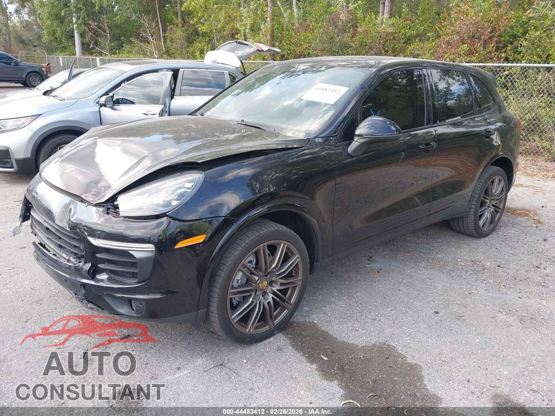 PORSCHE CAYENNE 2017 - WP1AA2A26HKA89455