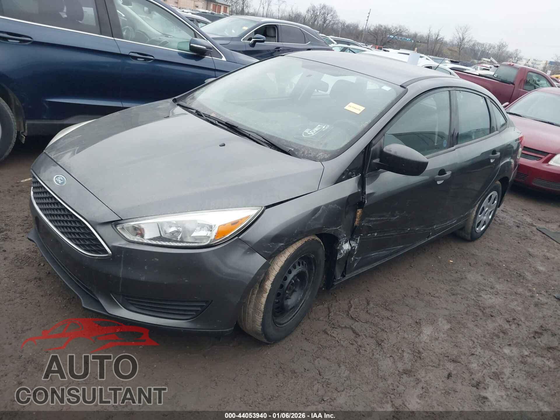FORD FOCUS 2017 - 1FADP3E23HL328182