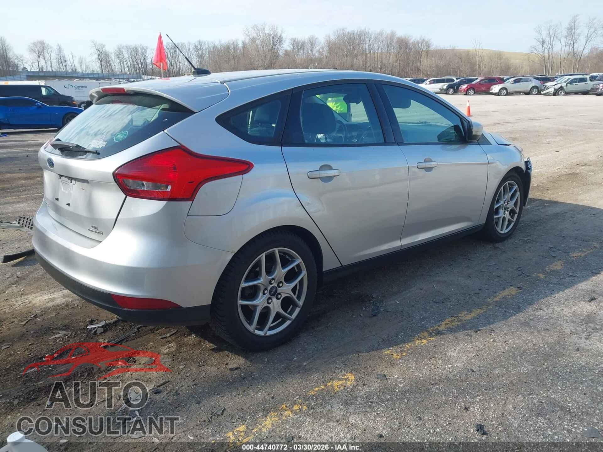 FORD FOCUS 2015 - 1FADP3K28FL313159
