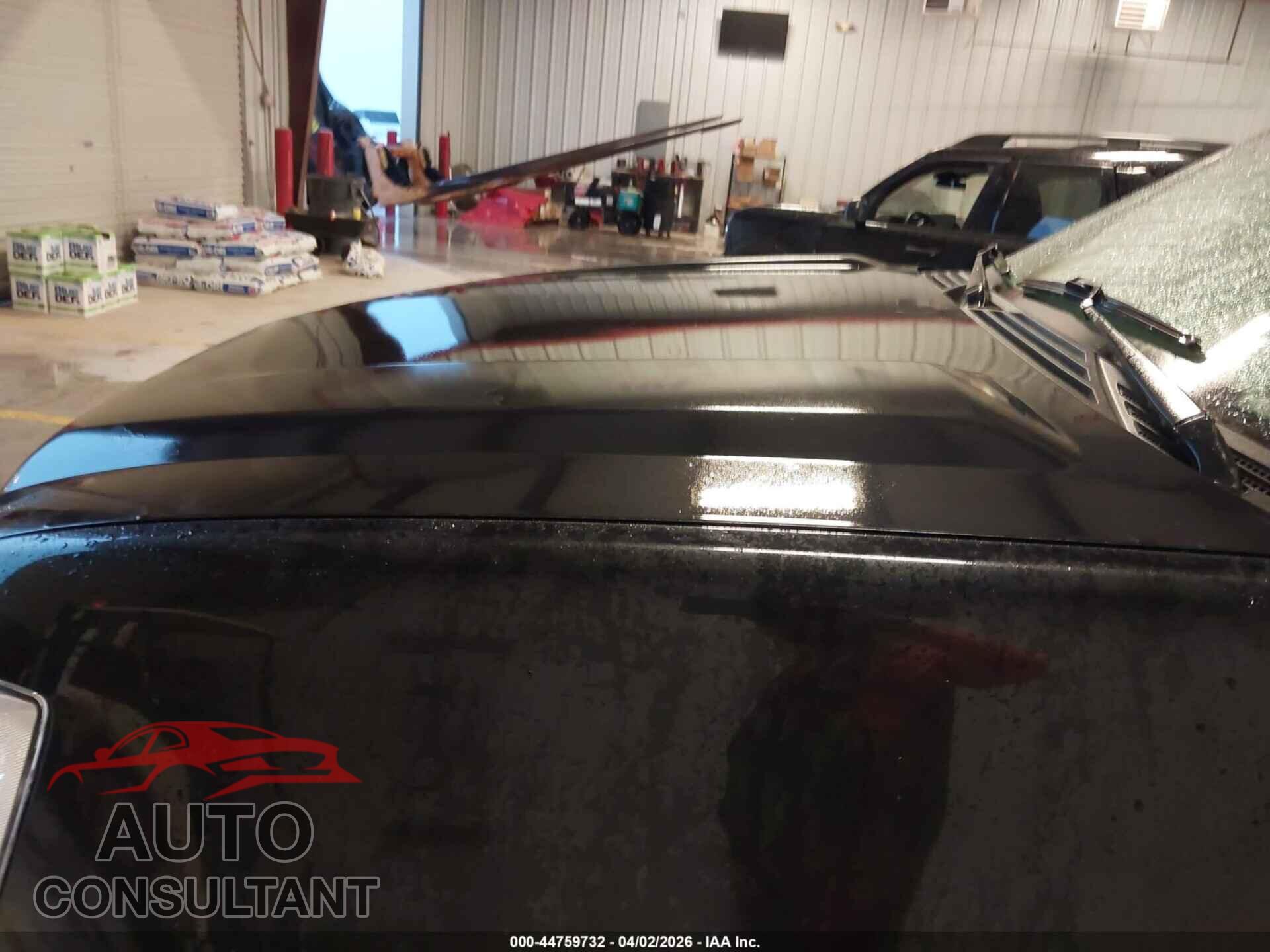 CHEVROLET TAHOE 2011 - 1GNSCCE09BR323124